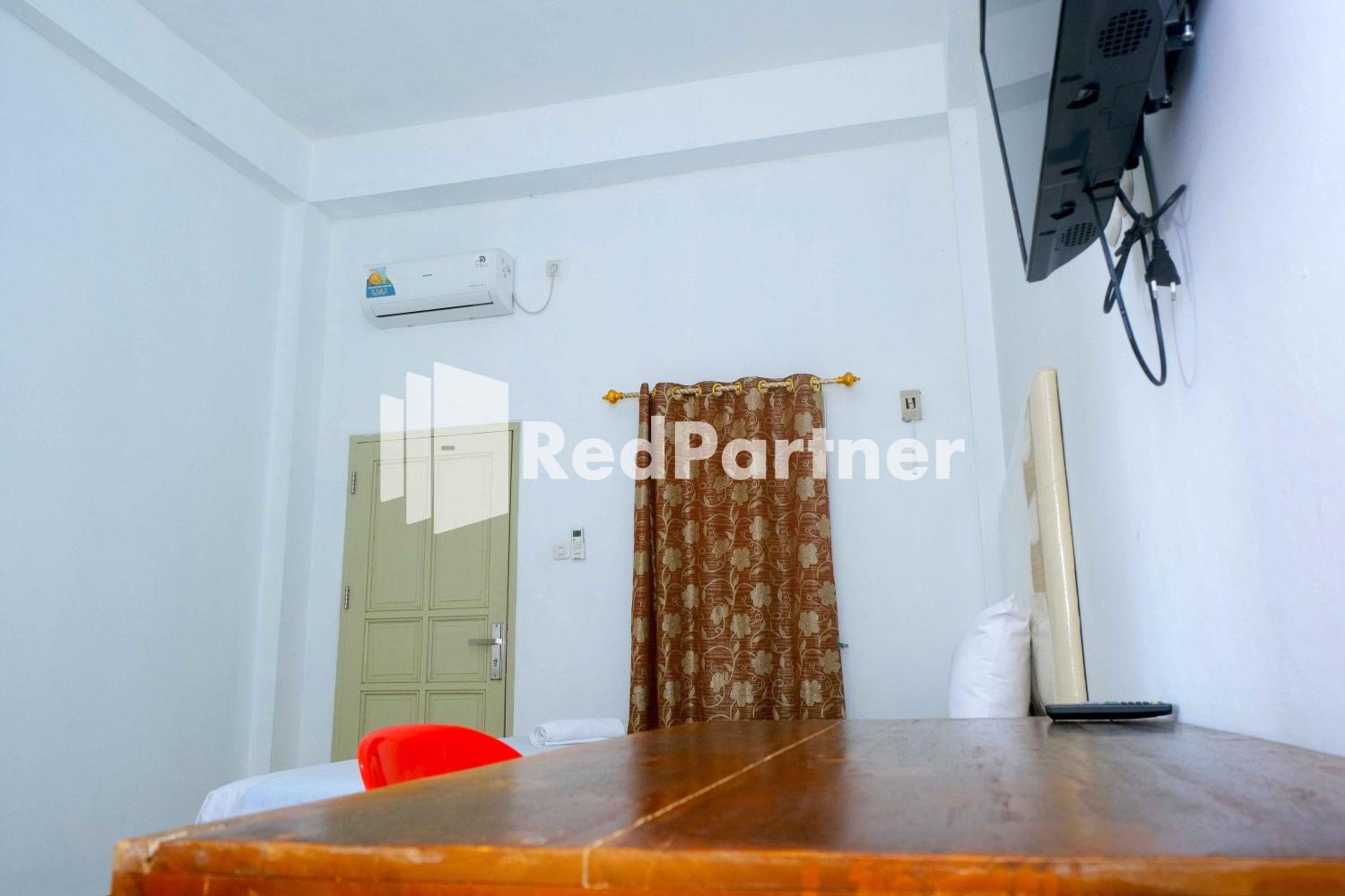 Standard Double Room - Photo 11