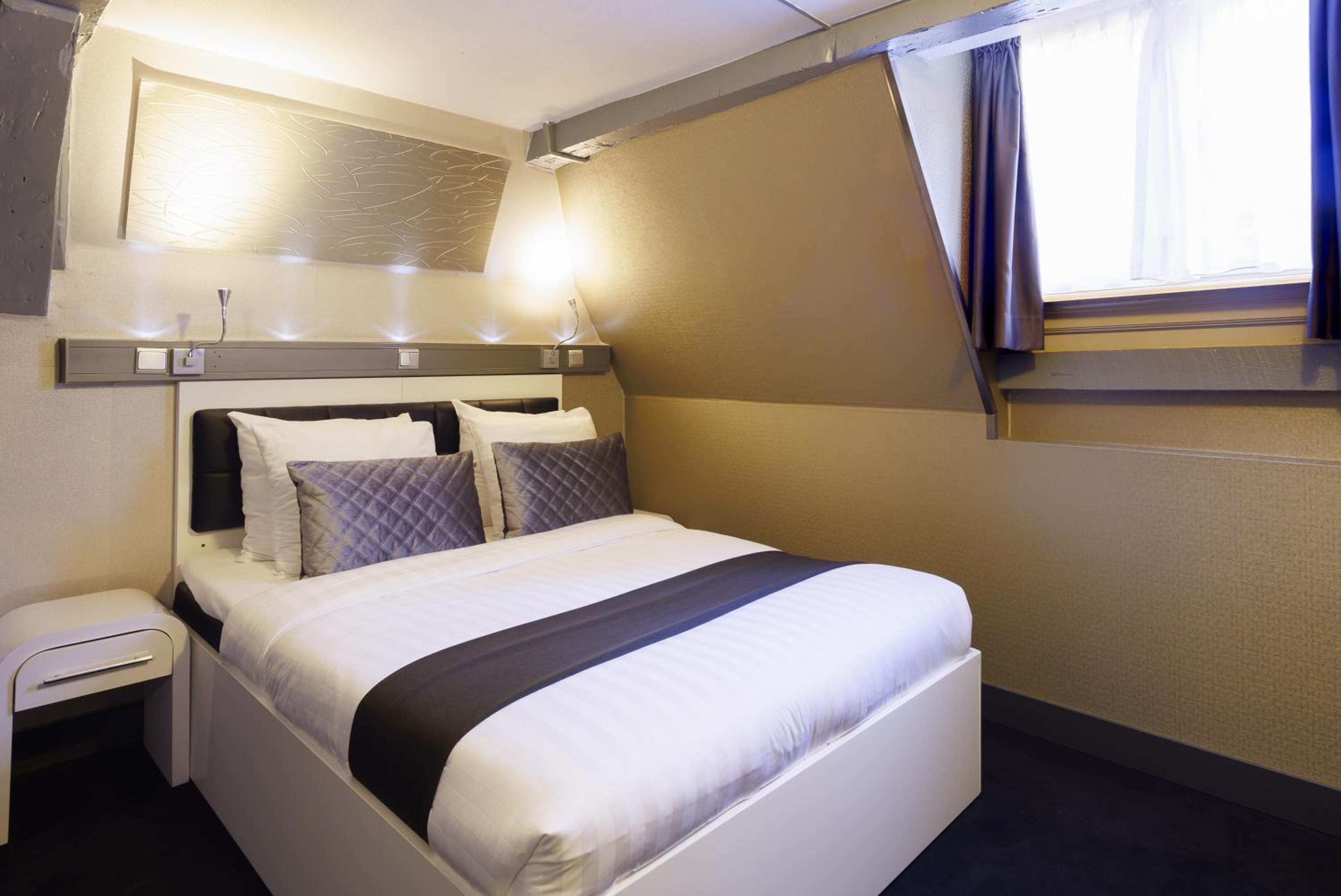 Standard Double Room photo 3