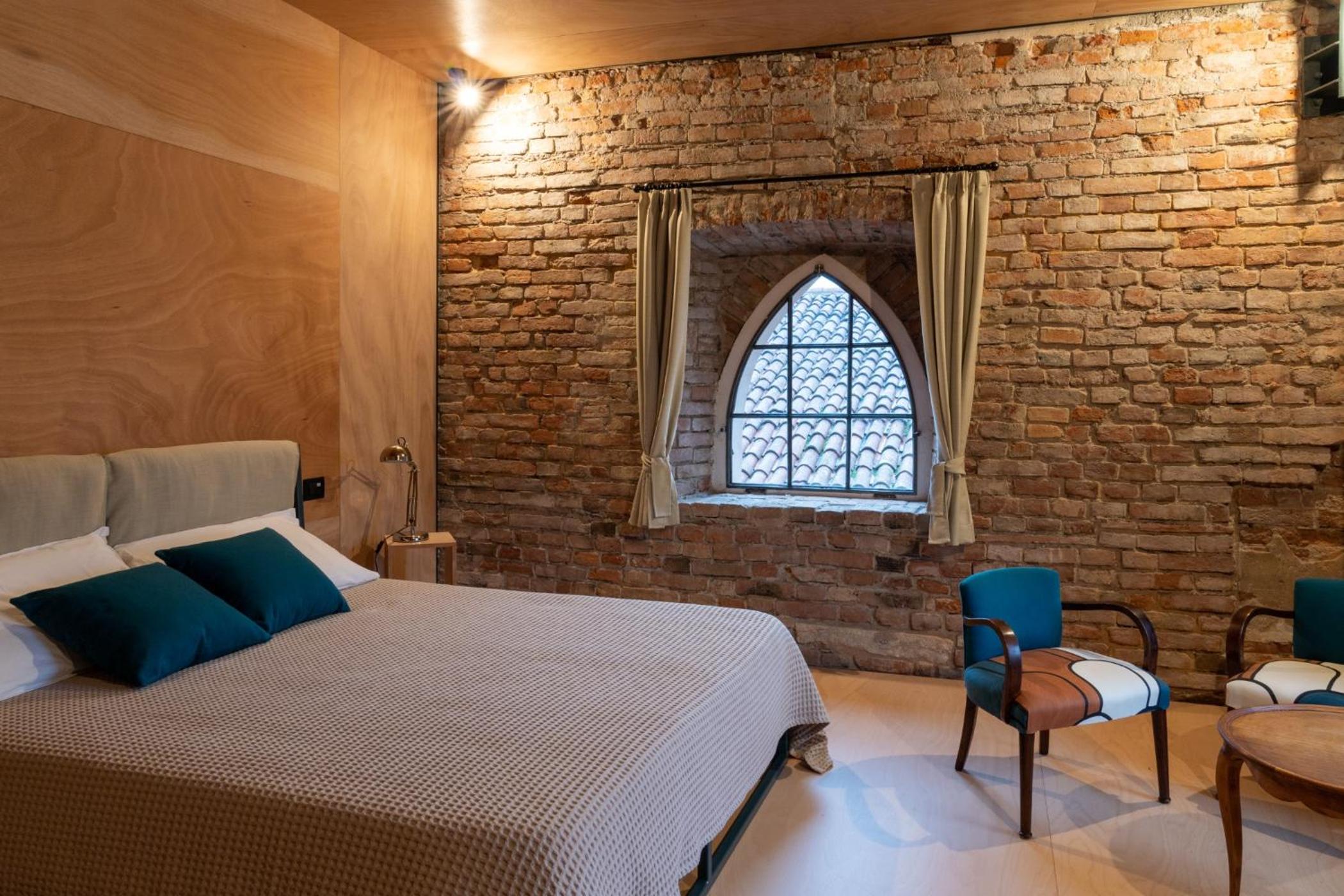 Deluxe Double Room photo 2