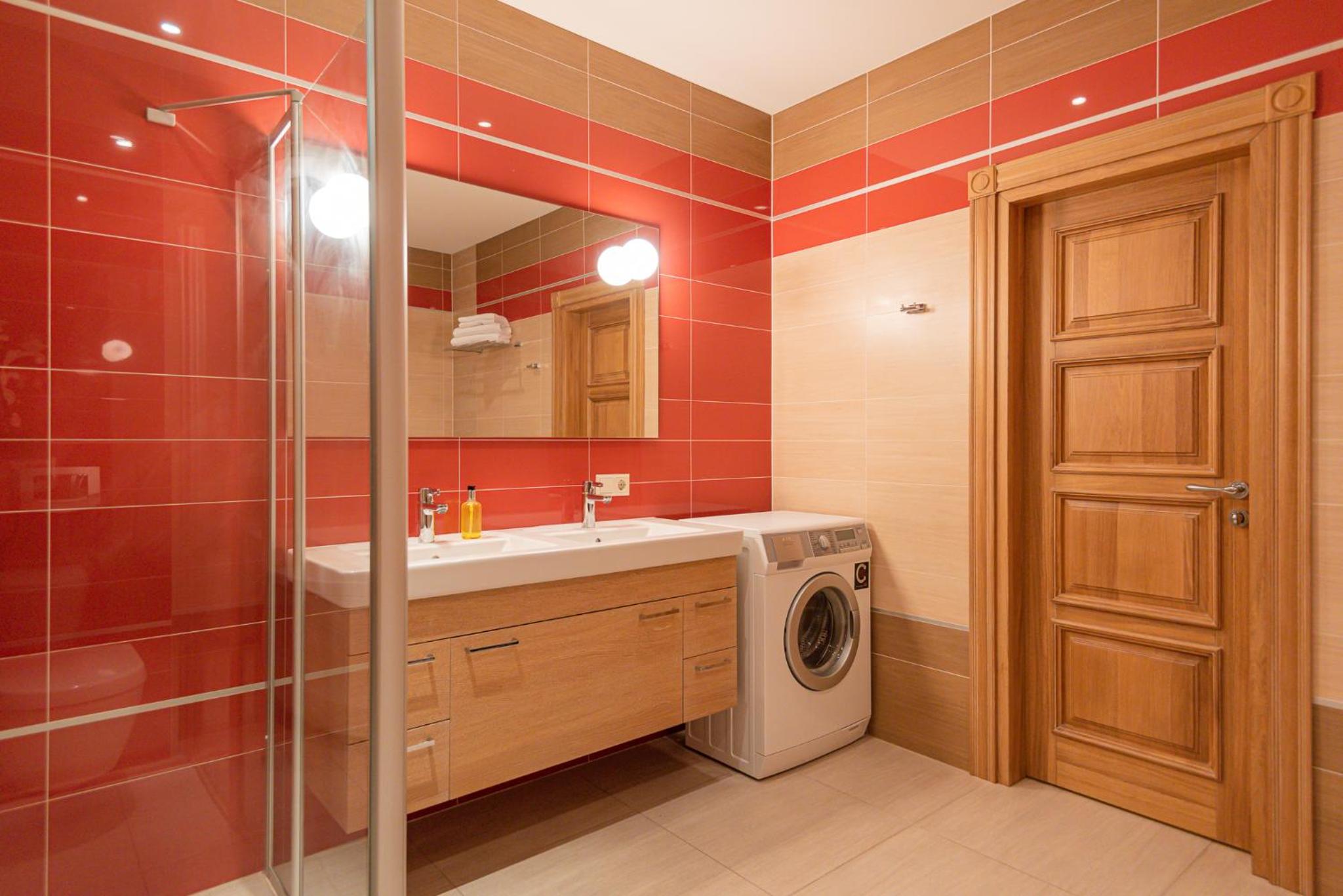 One-Bedroom Apartment - Photo 11