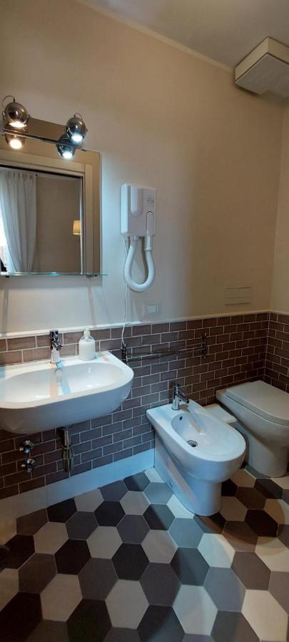 Standard Double or Twin Room photo 3