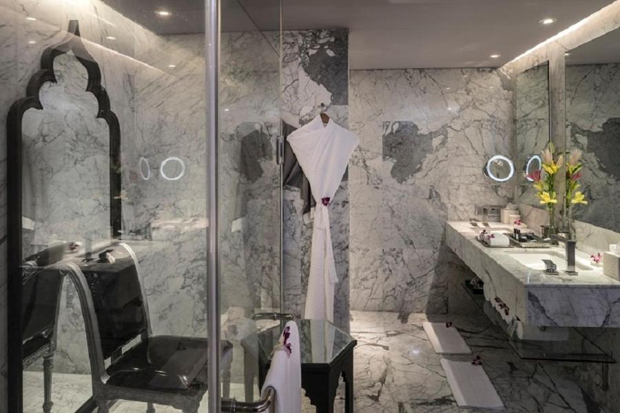Suite (20% off on session of Spa ,15% Off on Laundry service ,Complimentary Welcome Drink on arrival) Suite (20% off on session of Spa ,15% Off on Laundry service ,Complimentary Welcome Drink on arrival)