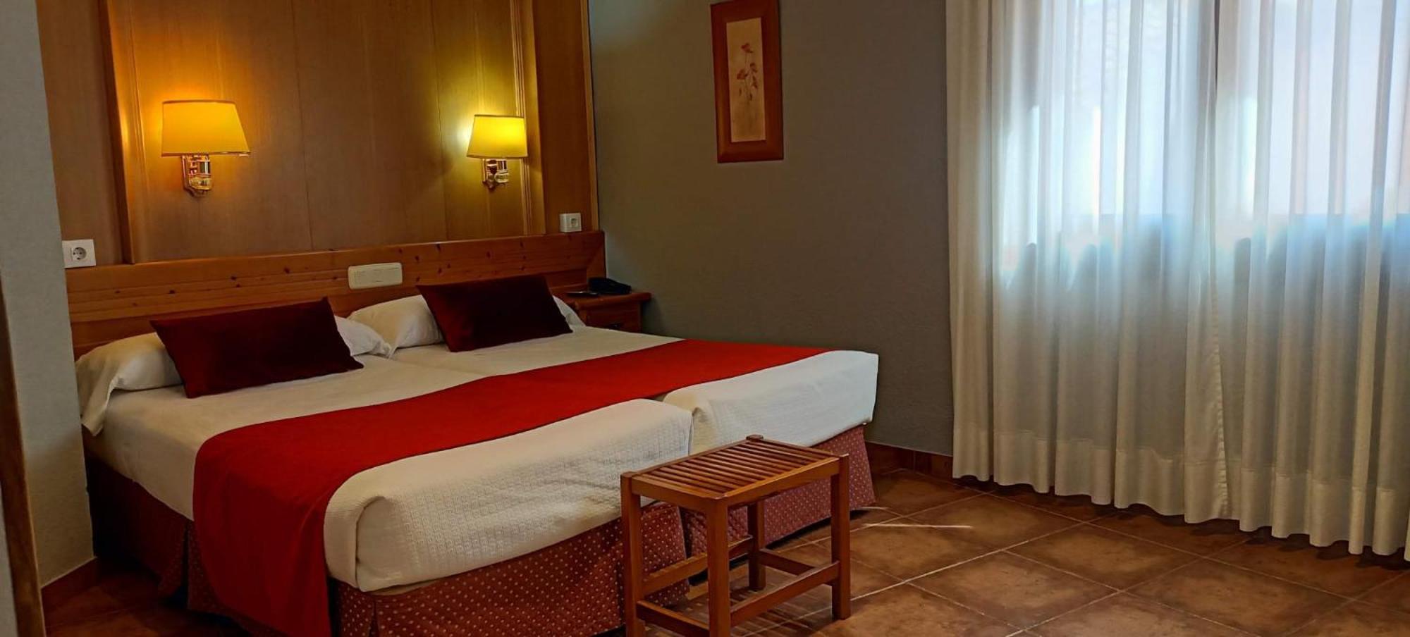 Twin Room - Photo 4