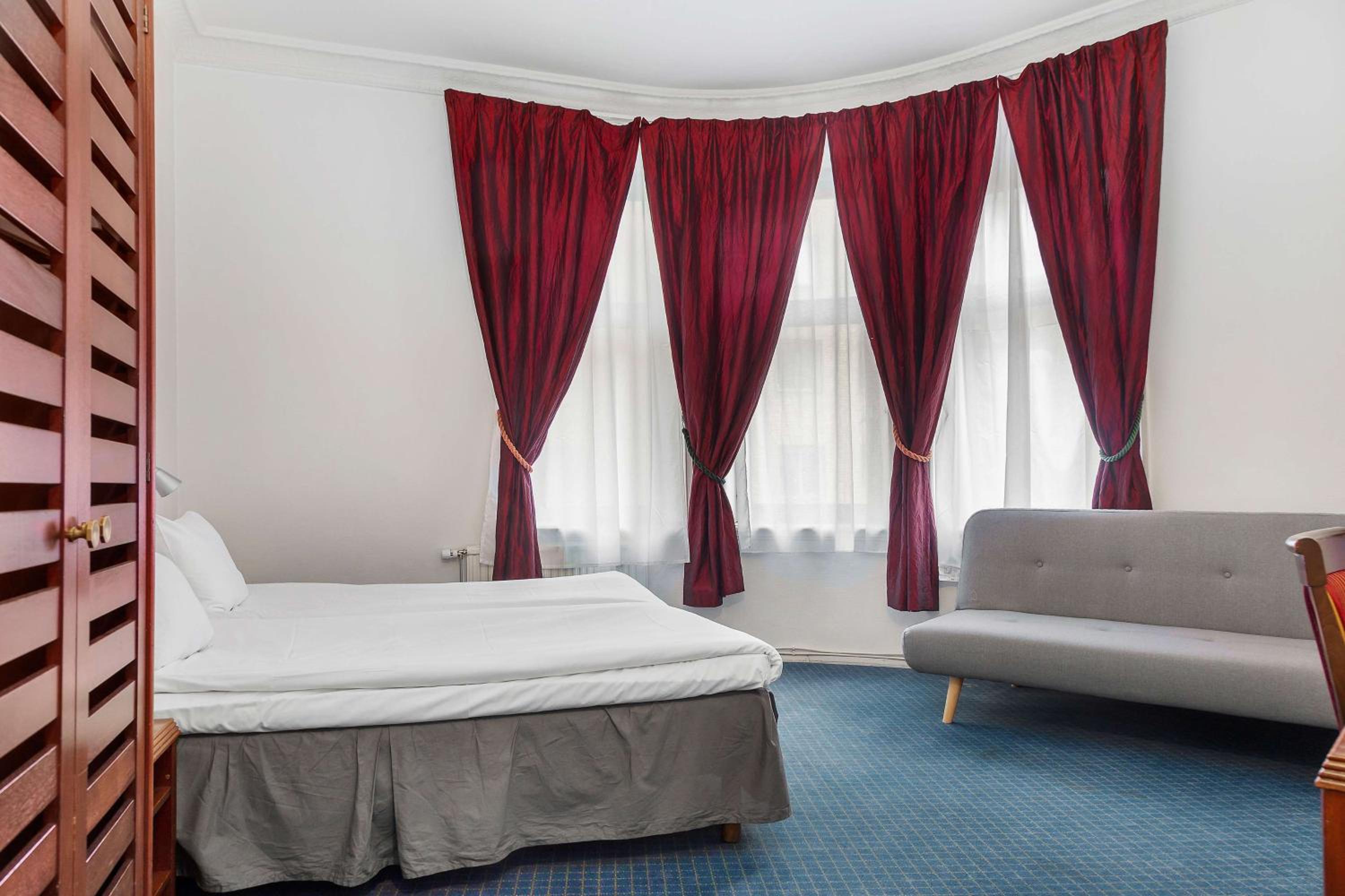 Family Double Room - Photo 1