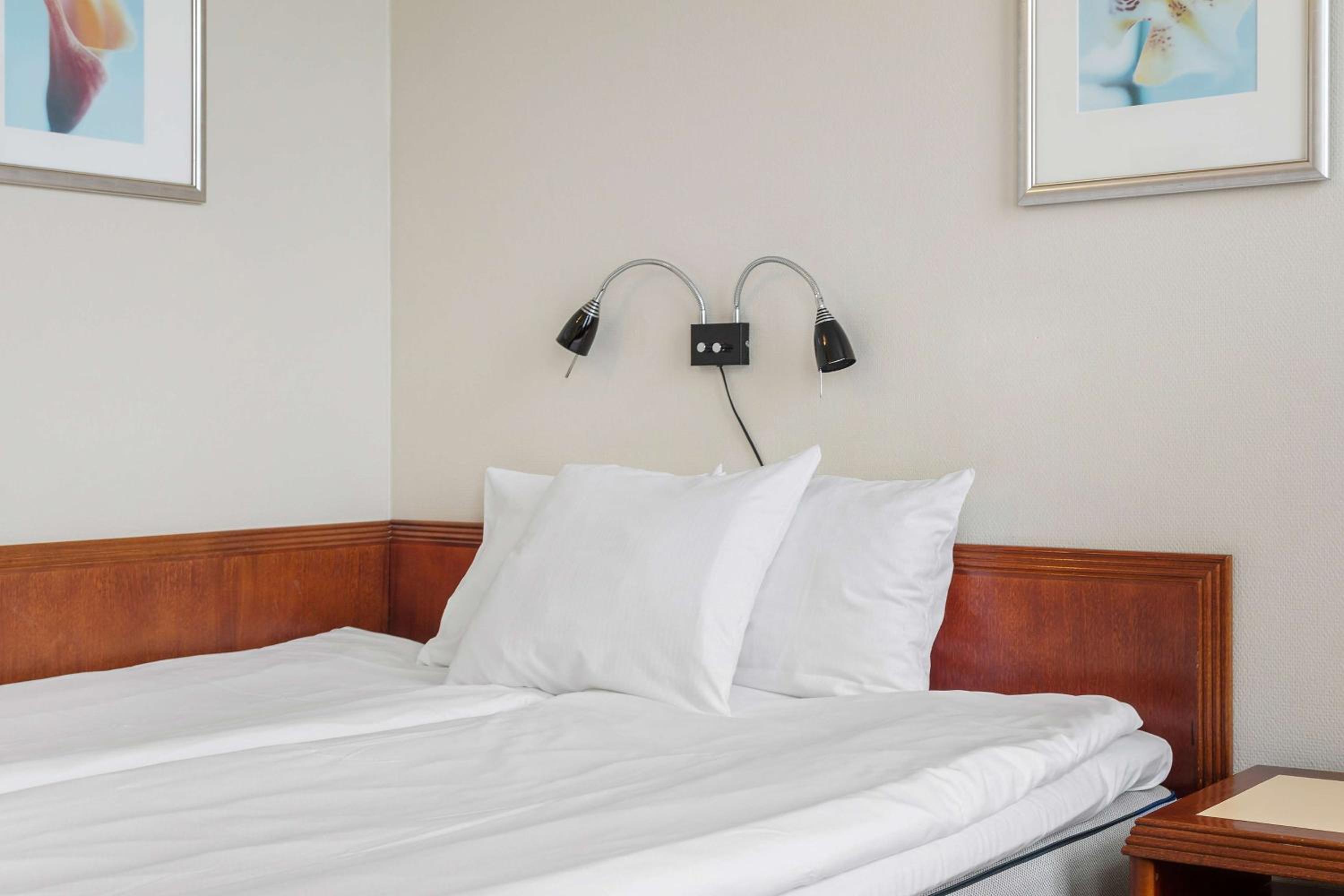Superior Double Room - Non-Smoking - Photo 5