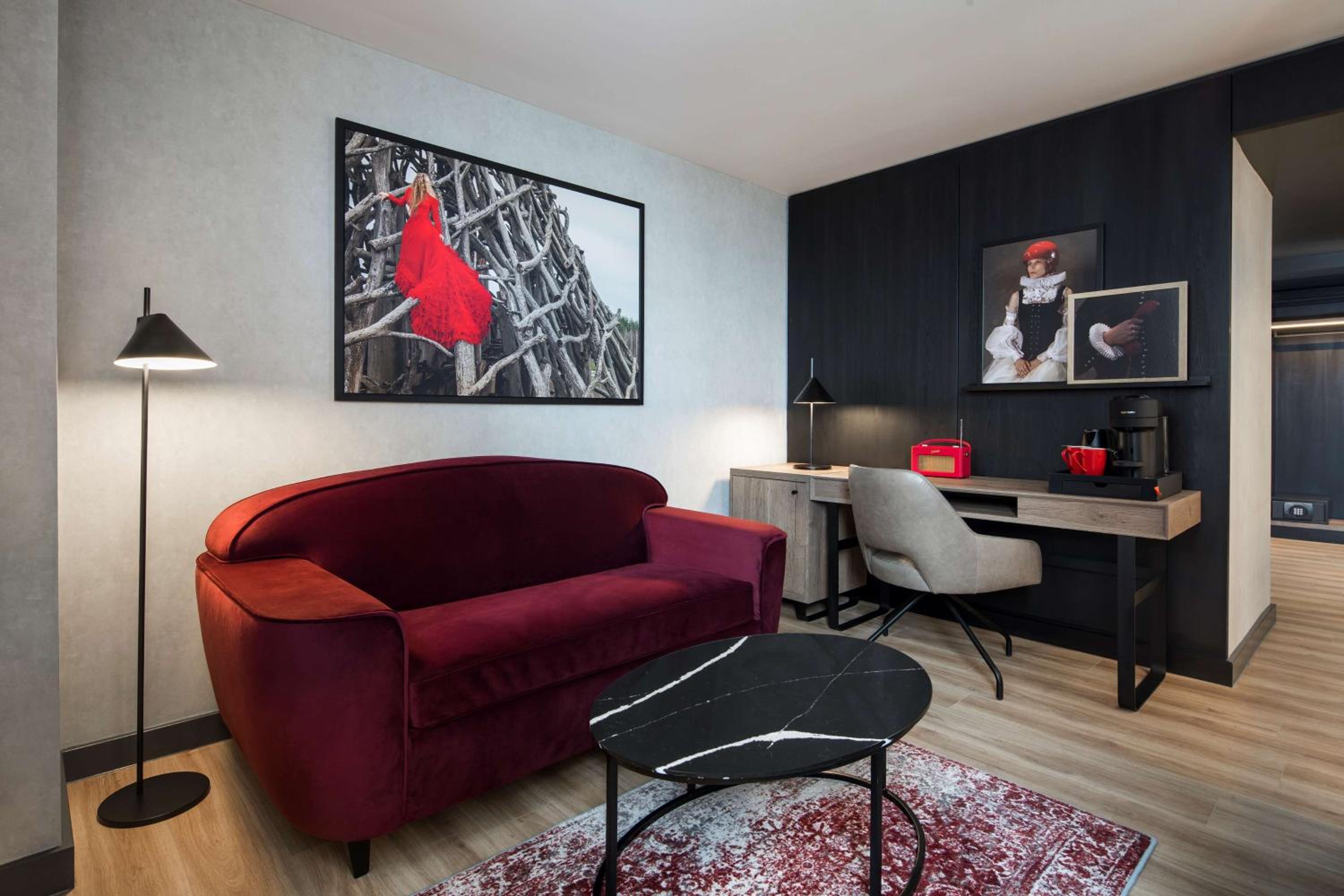 Suite - St Georges View - Photo 2