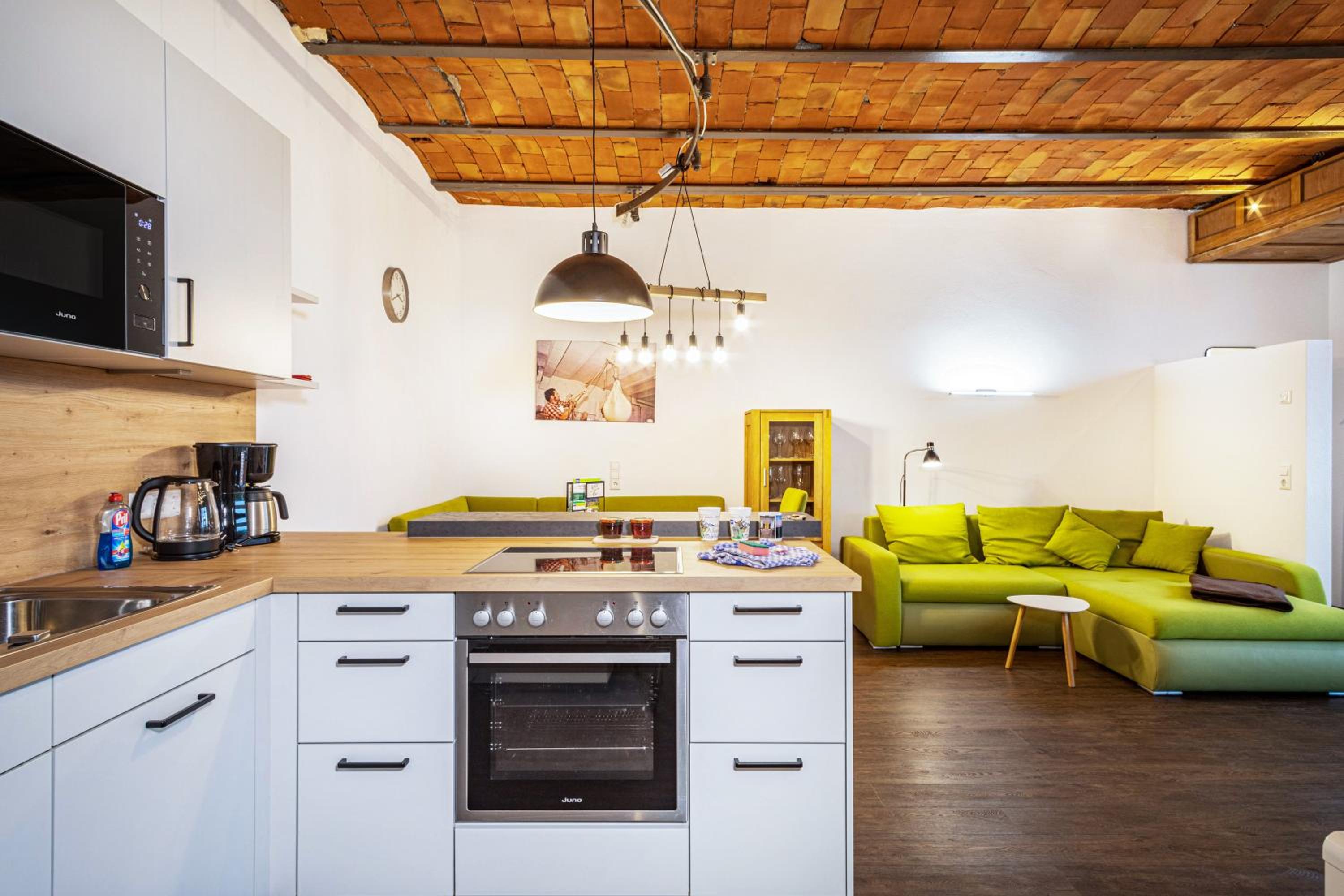 Two-Bedroom Deluxe Apartment with Garden View photo 2