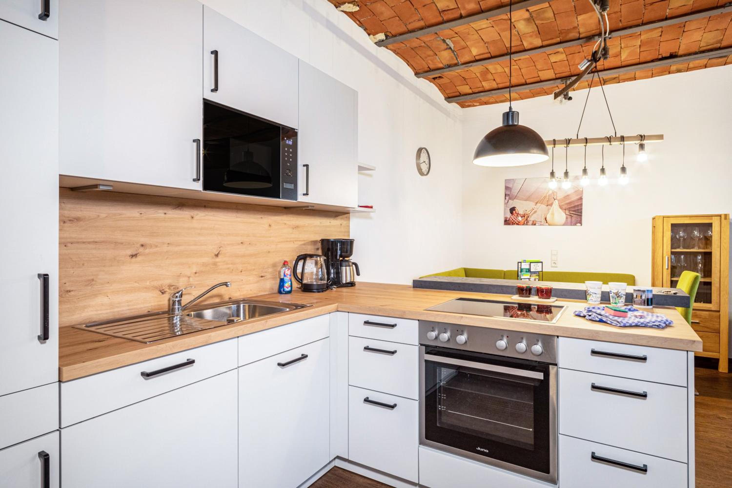 Two-Bedroom Deluxe Apartment with Garden View photo 3