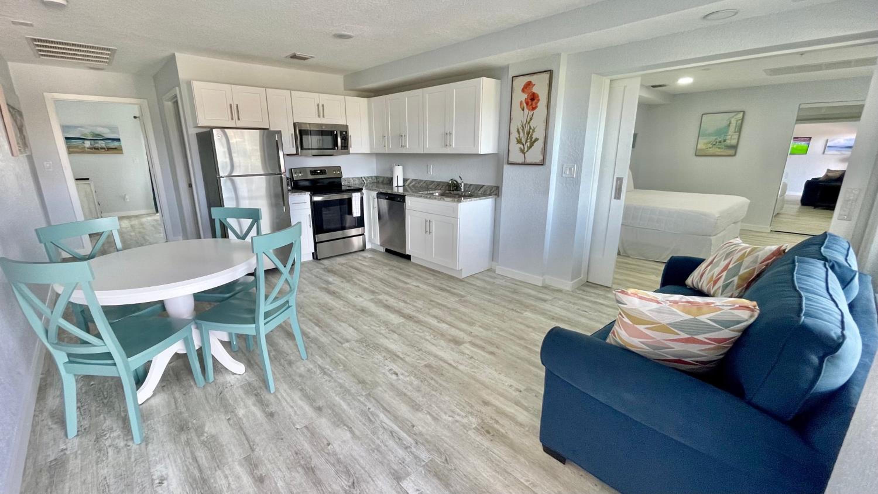 Apartment with Sea View - Photo 4