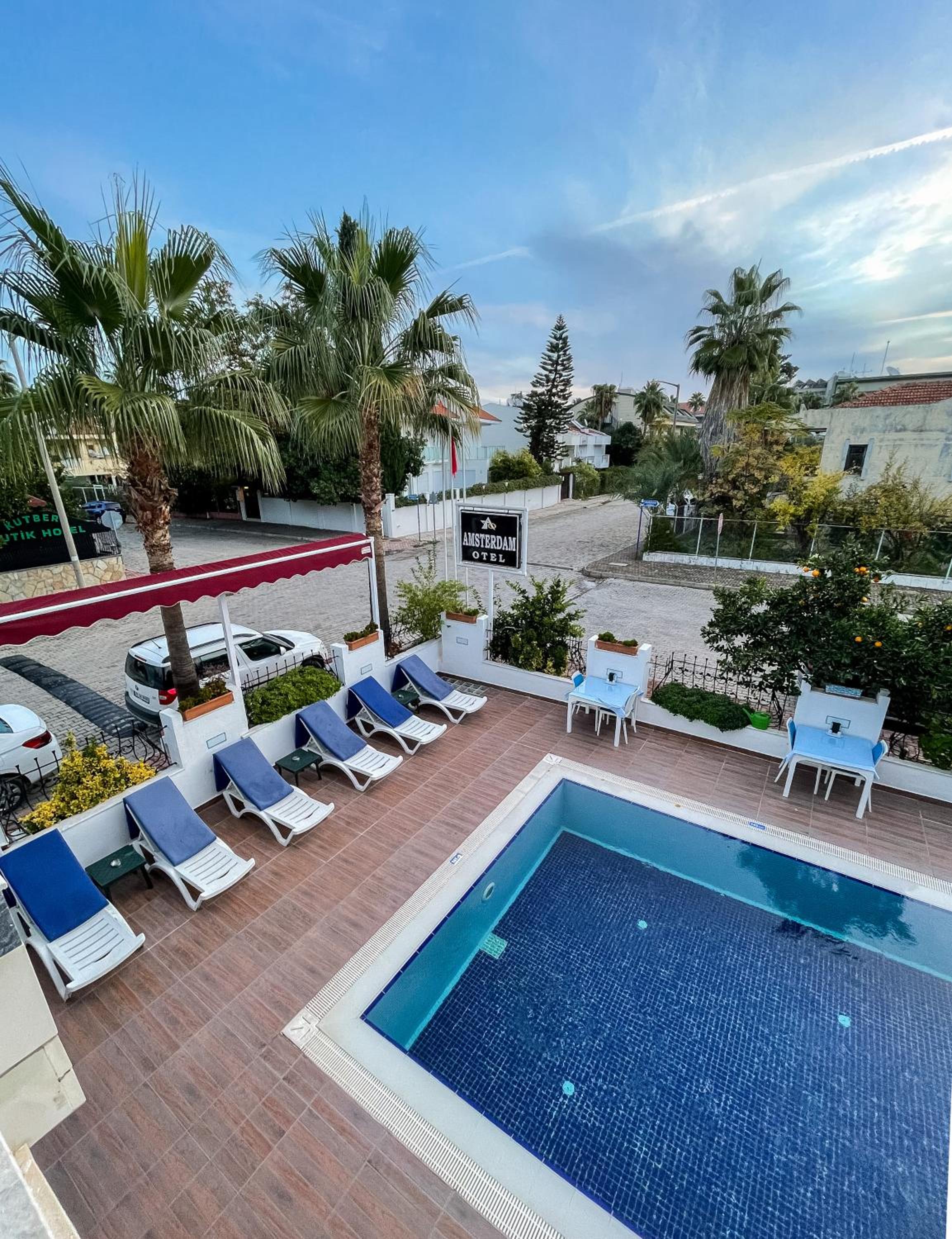Deluxe Double Room with Balcony - Photo 2