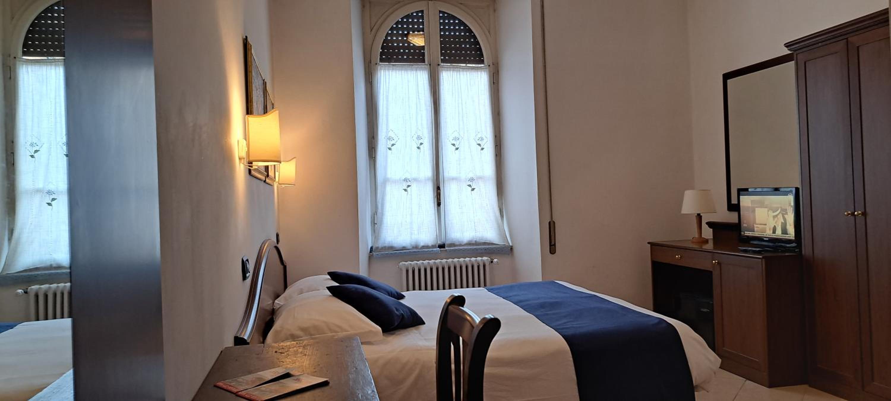 Double Room - Photo 4