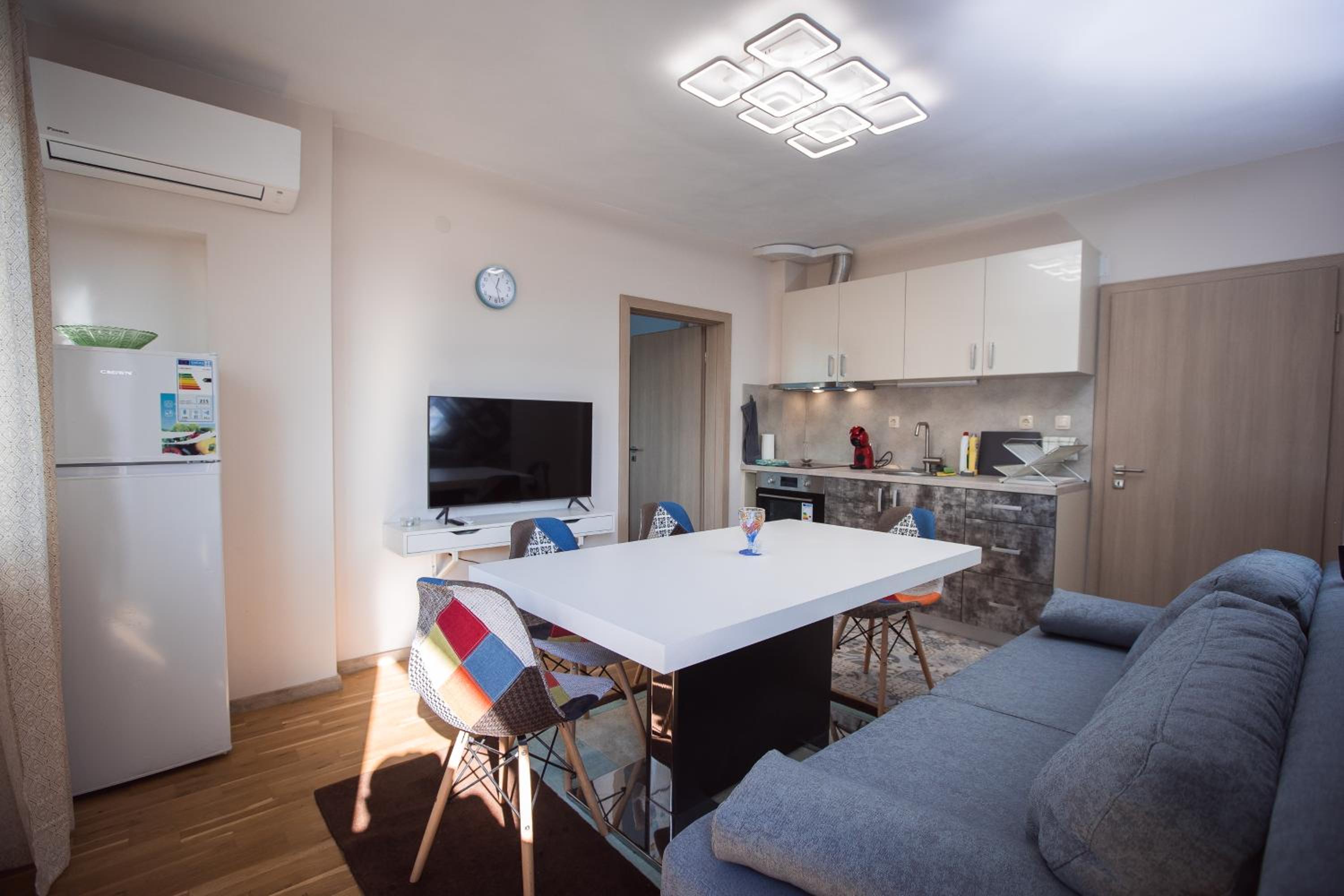 Two-Bedroom Apartment - Photo 9
