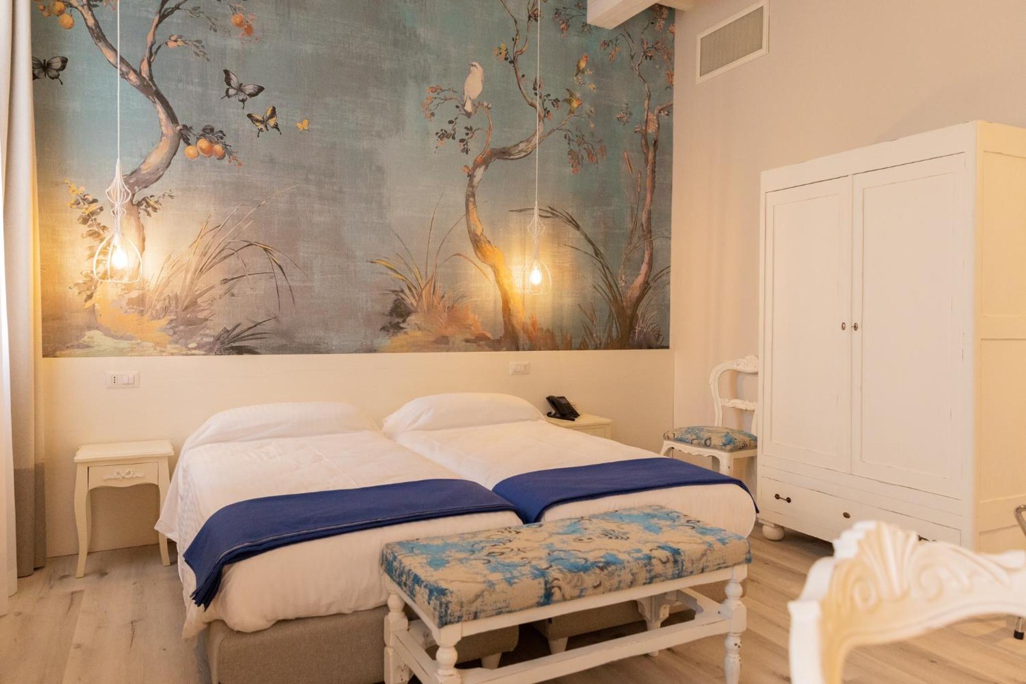Deluxe Double or Twin Room with Garden View photo 3