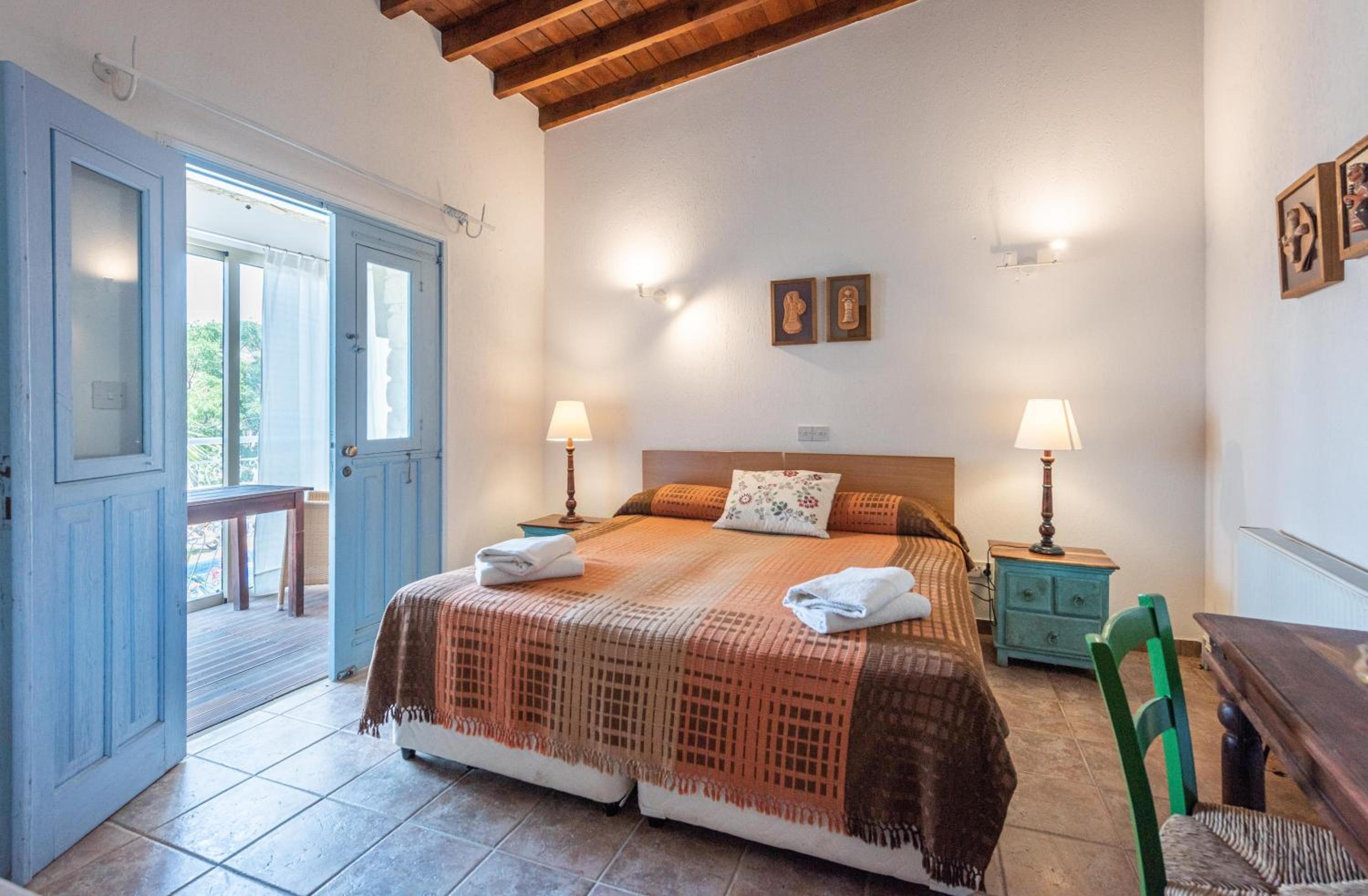One-Bedroom Apartment - Adamos House
