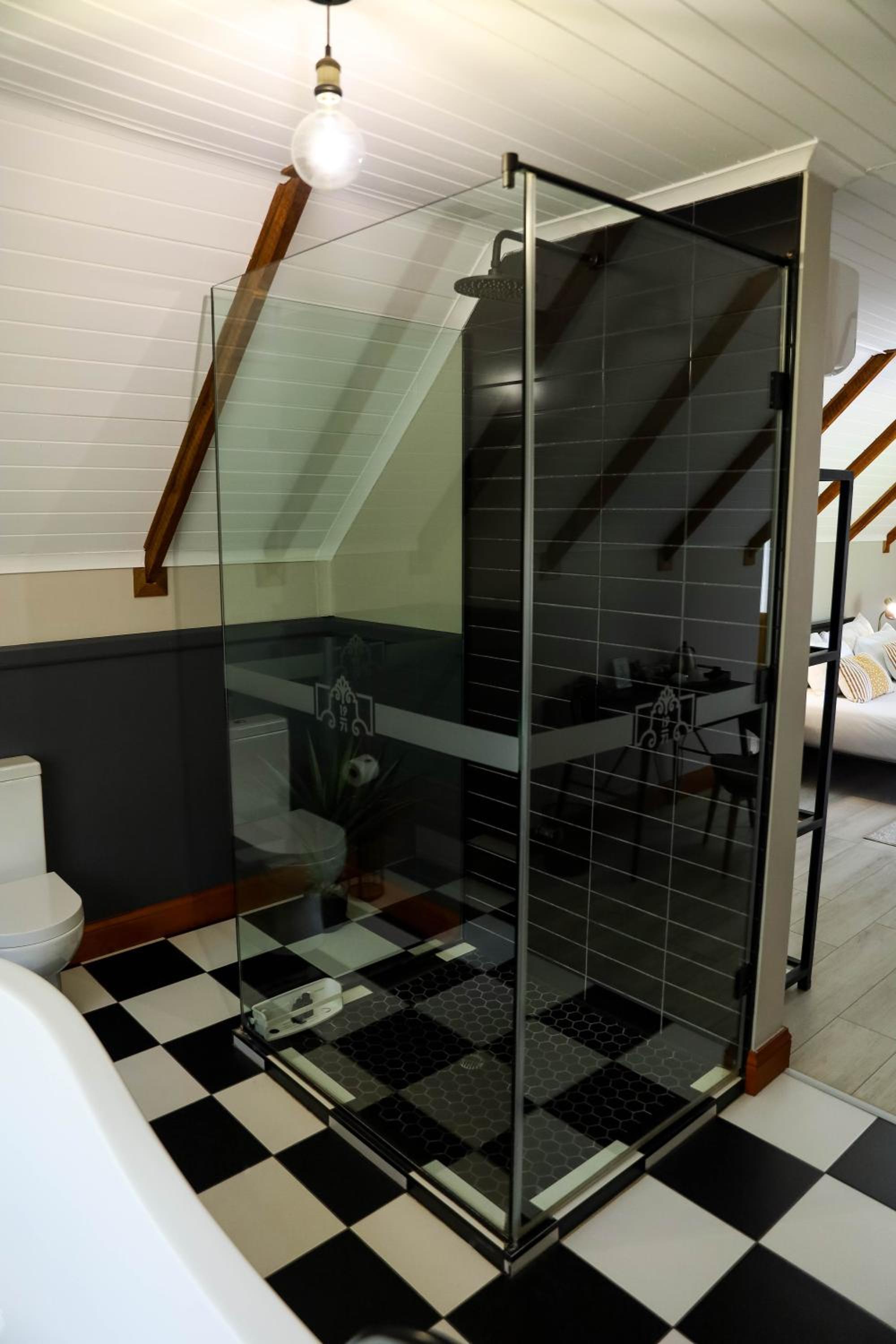 Superior King Room - Photo 15