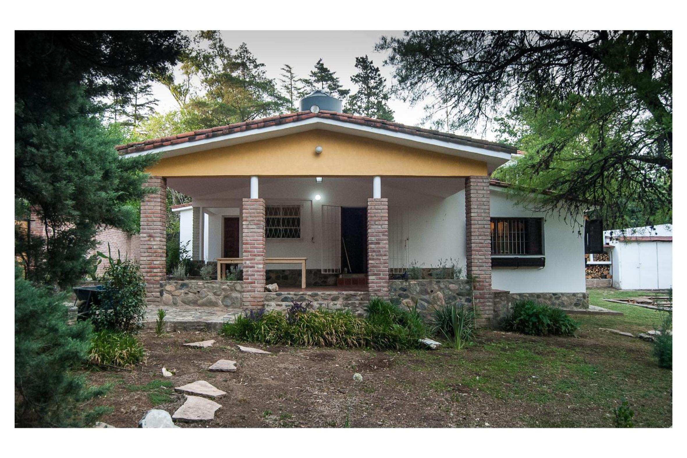 Three-Bedroom House photo 2