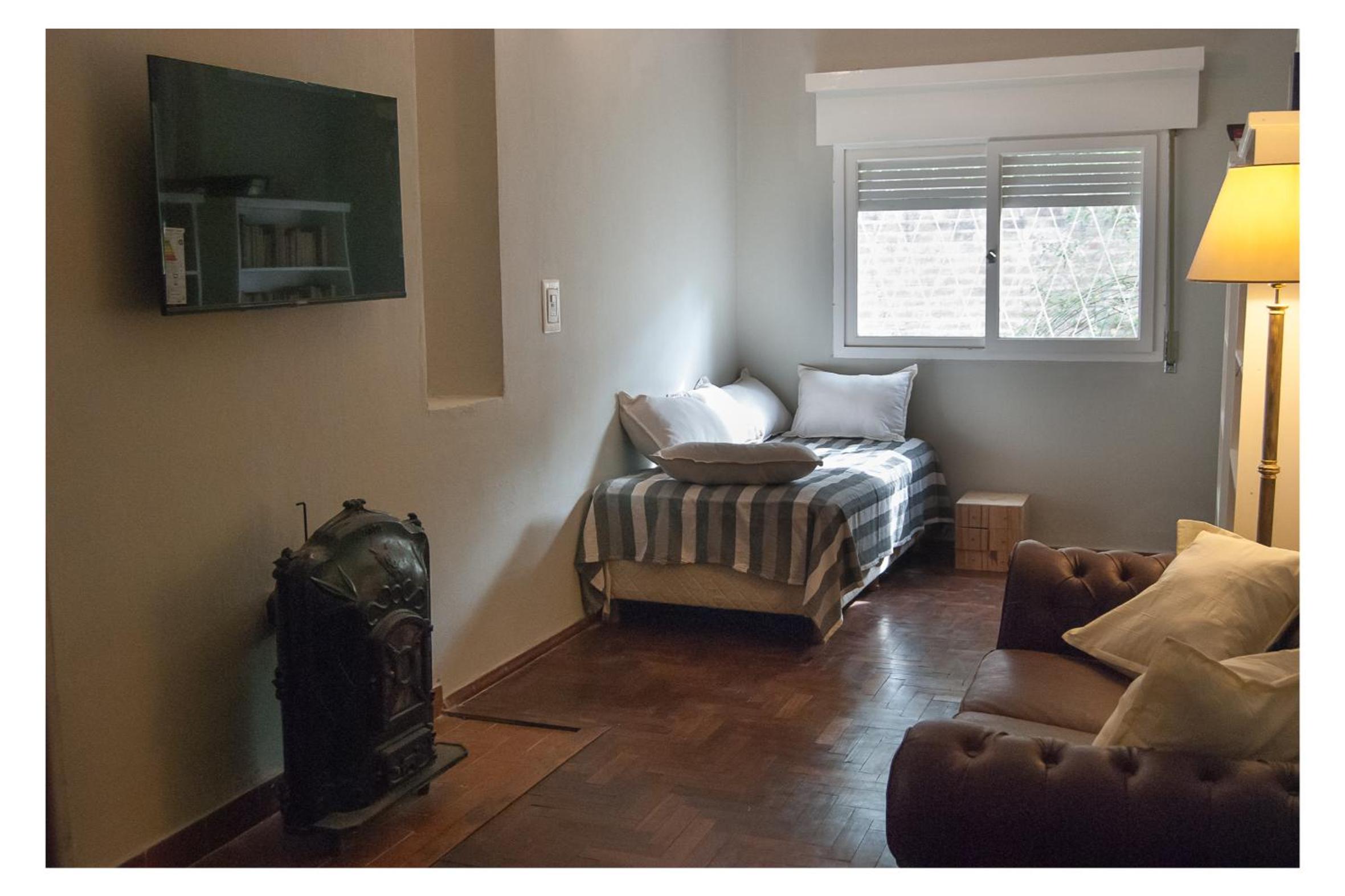 Three-Bedroom House photo 3