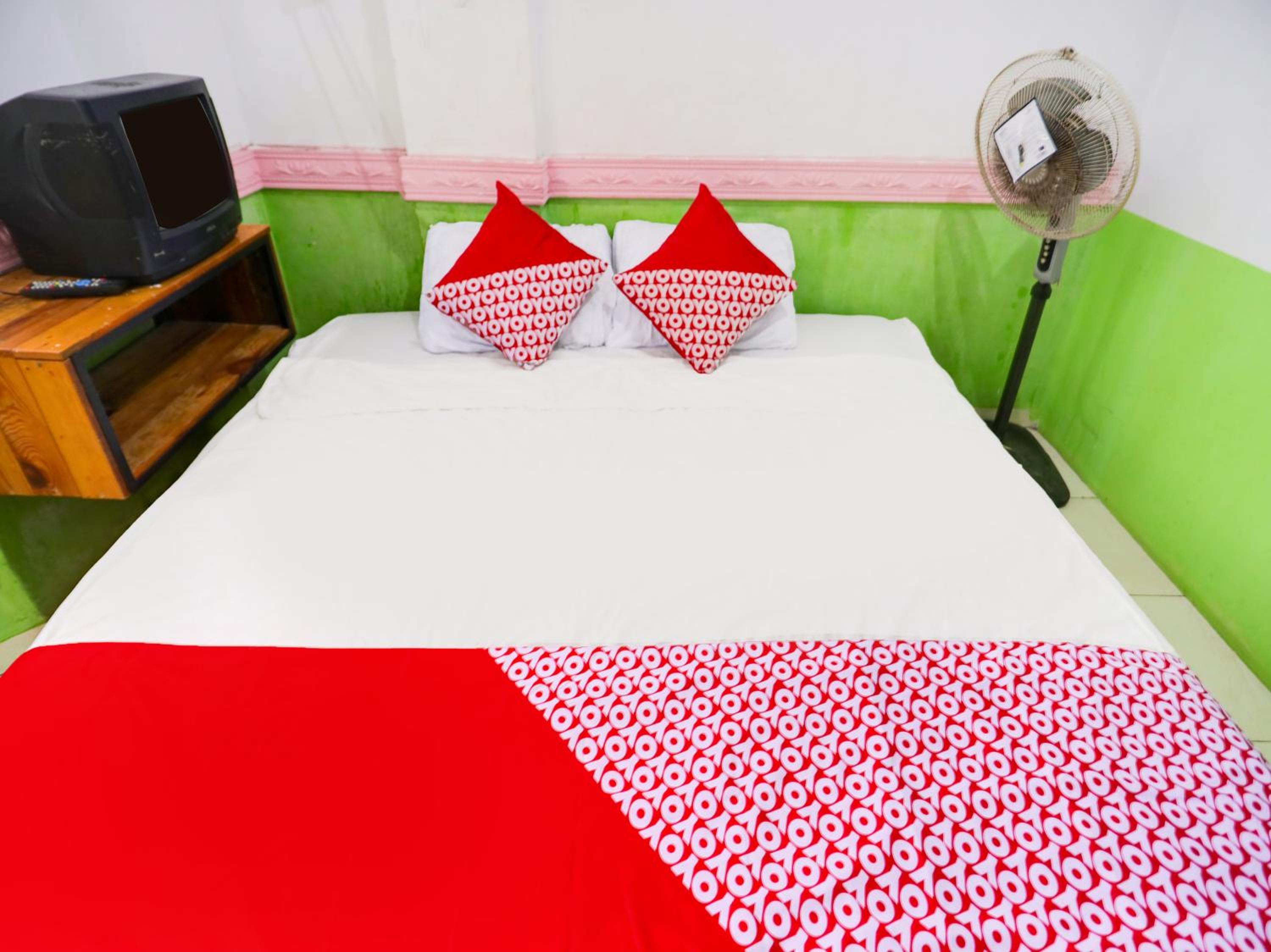 Budget Double Room - Photo 5