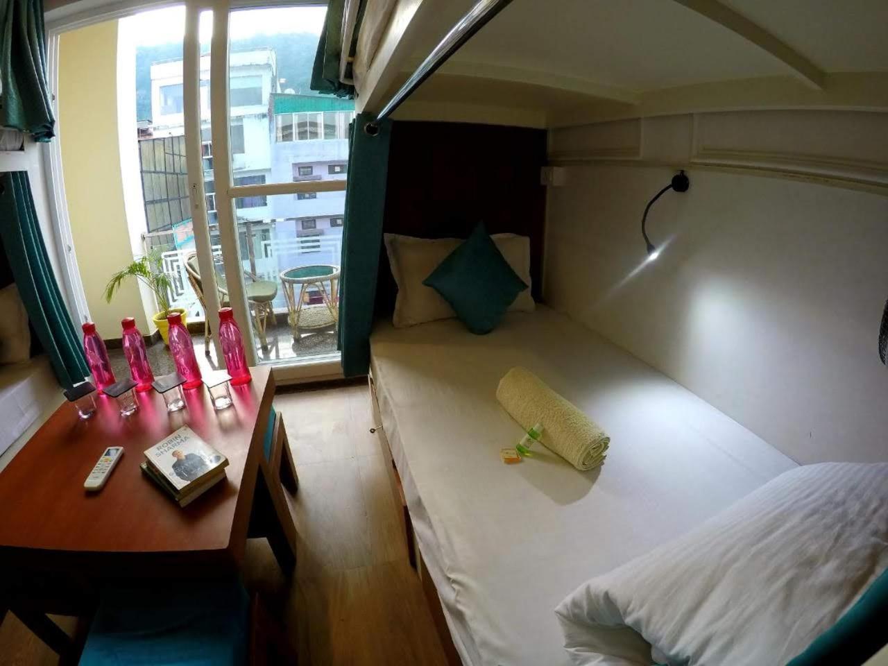 Bunk Bed in Female Dormitory Room   photo 1