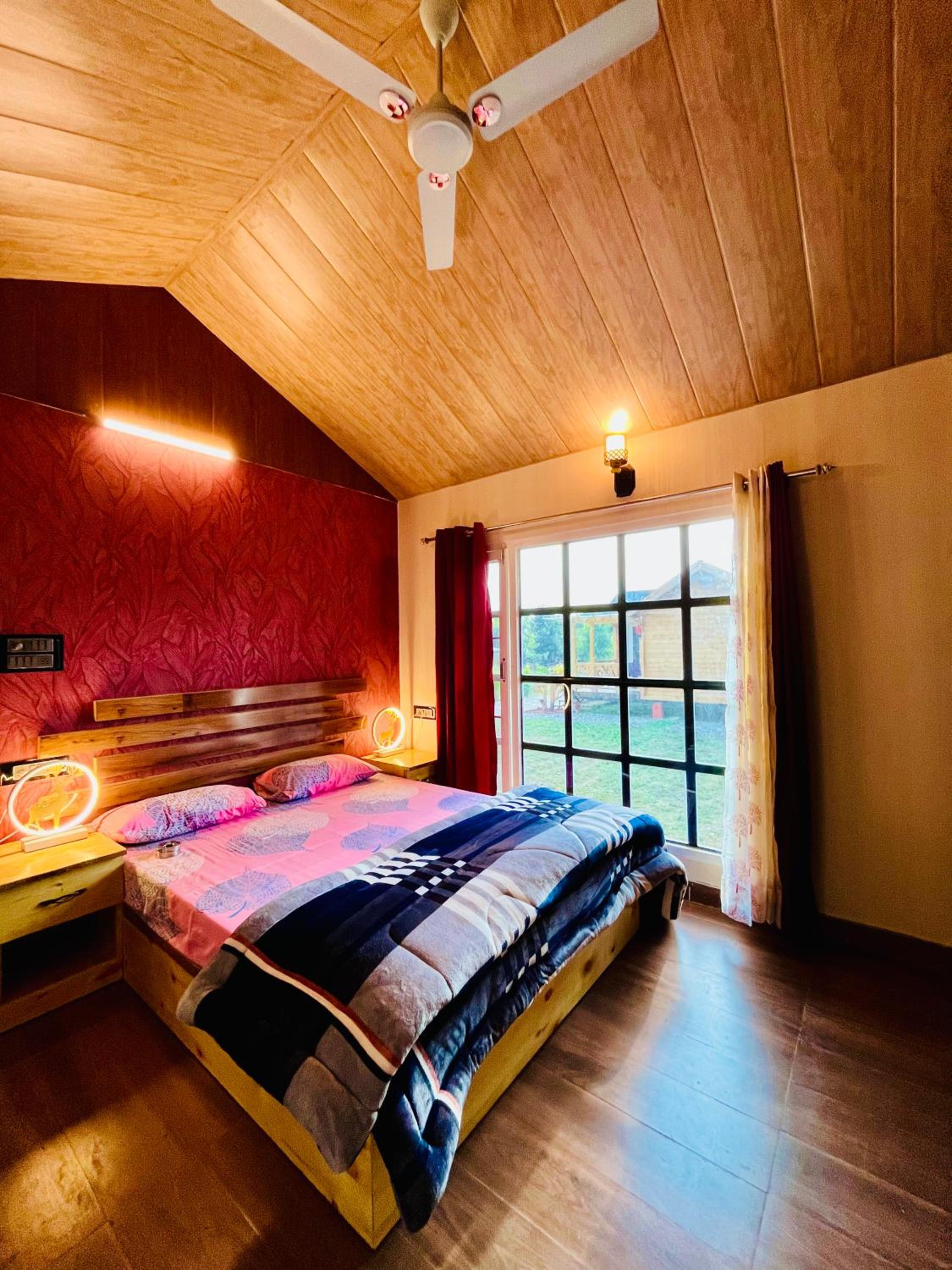 Two-Bedroom House photo 2