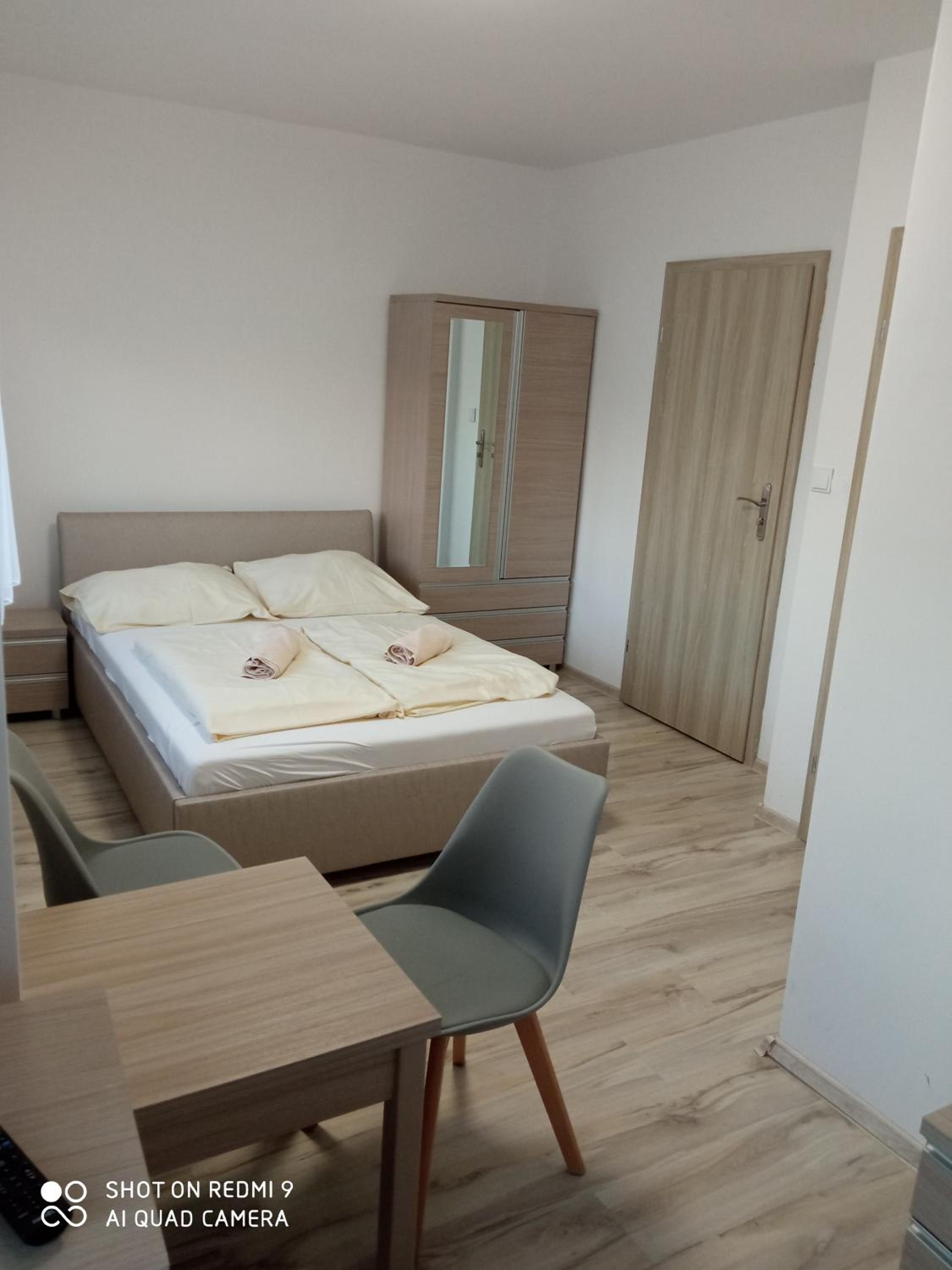 Deluxe Triple Room - Photo 10