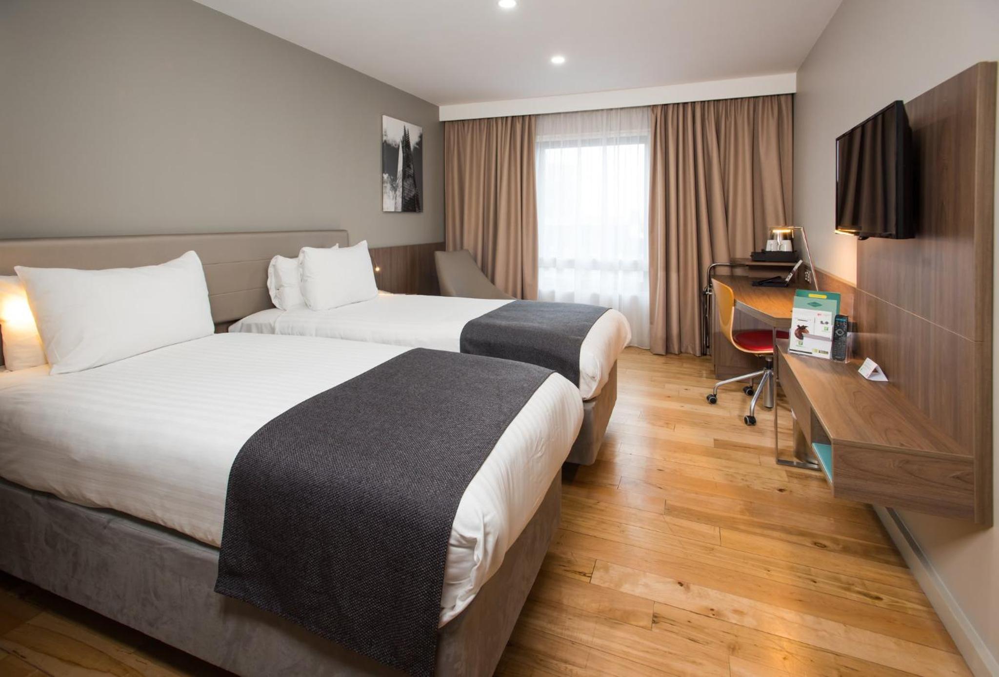 Holiday Inn London West by IHG — photo 130