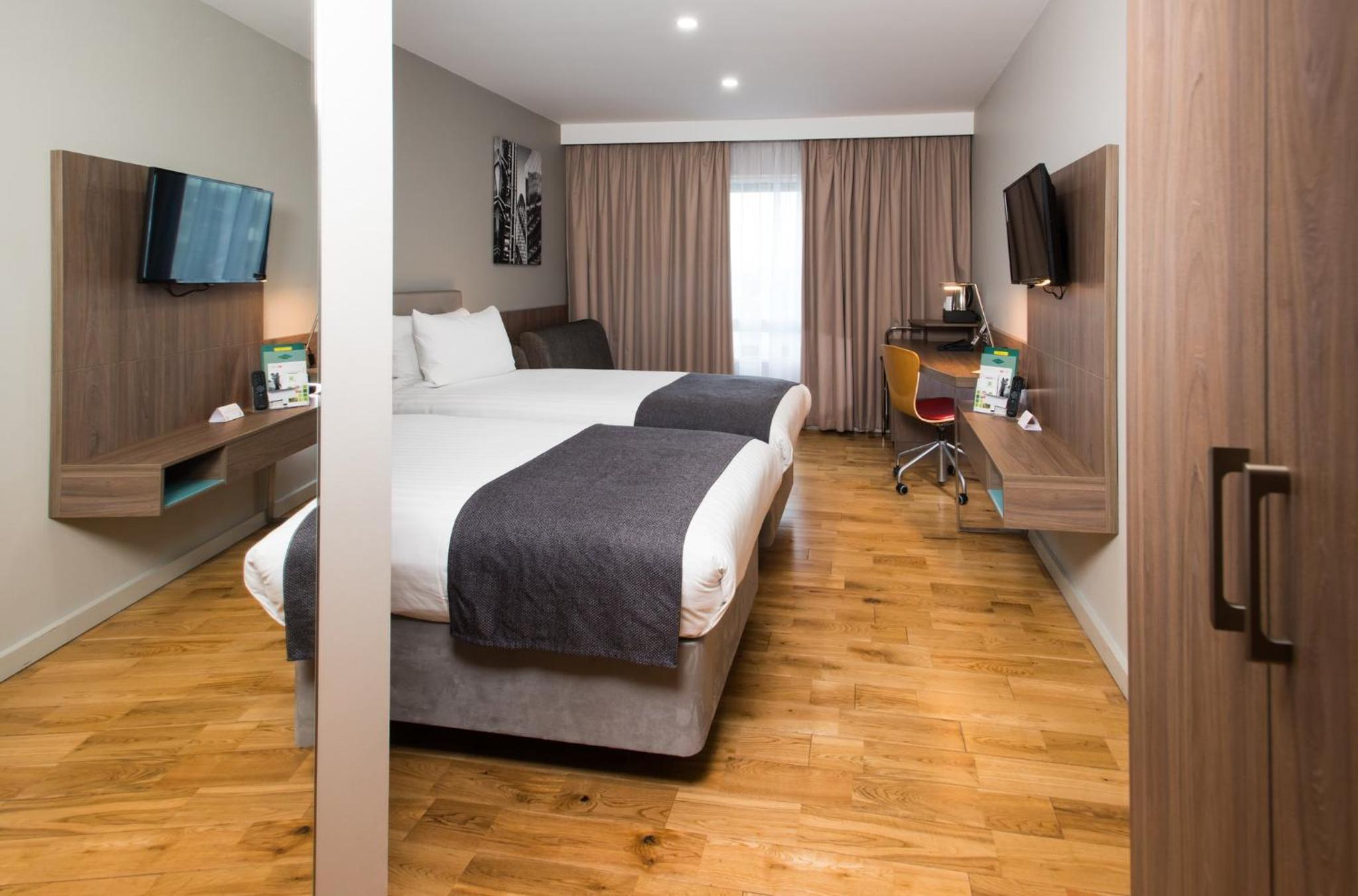 Holiday Inn London West by IHG — photo 133