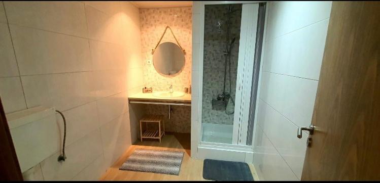 Twin Room - Photo 6