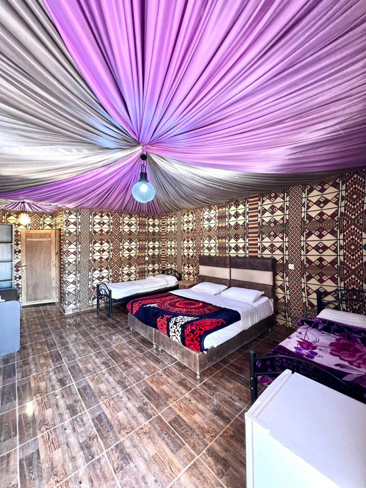 Deluxe Family Tent photo 1