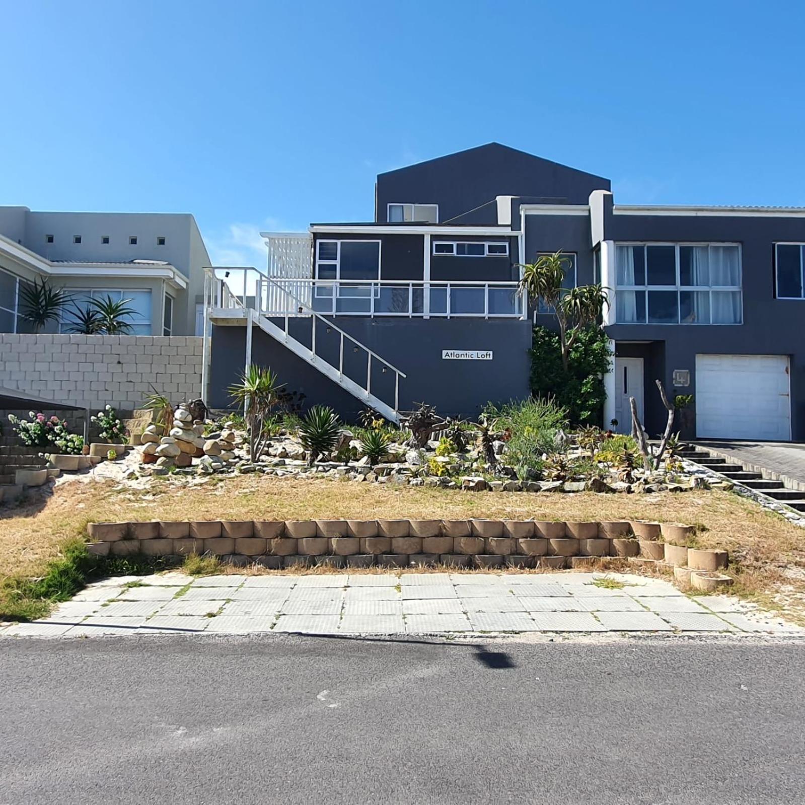 Apartment - Split Level with Ocean View - Photo 41