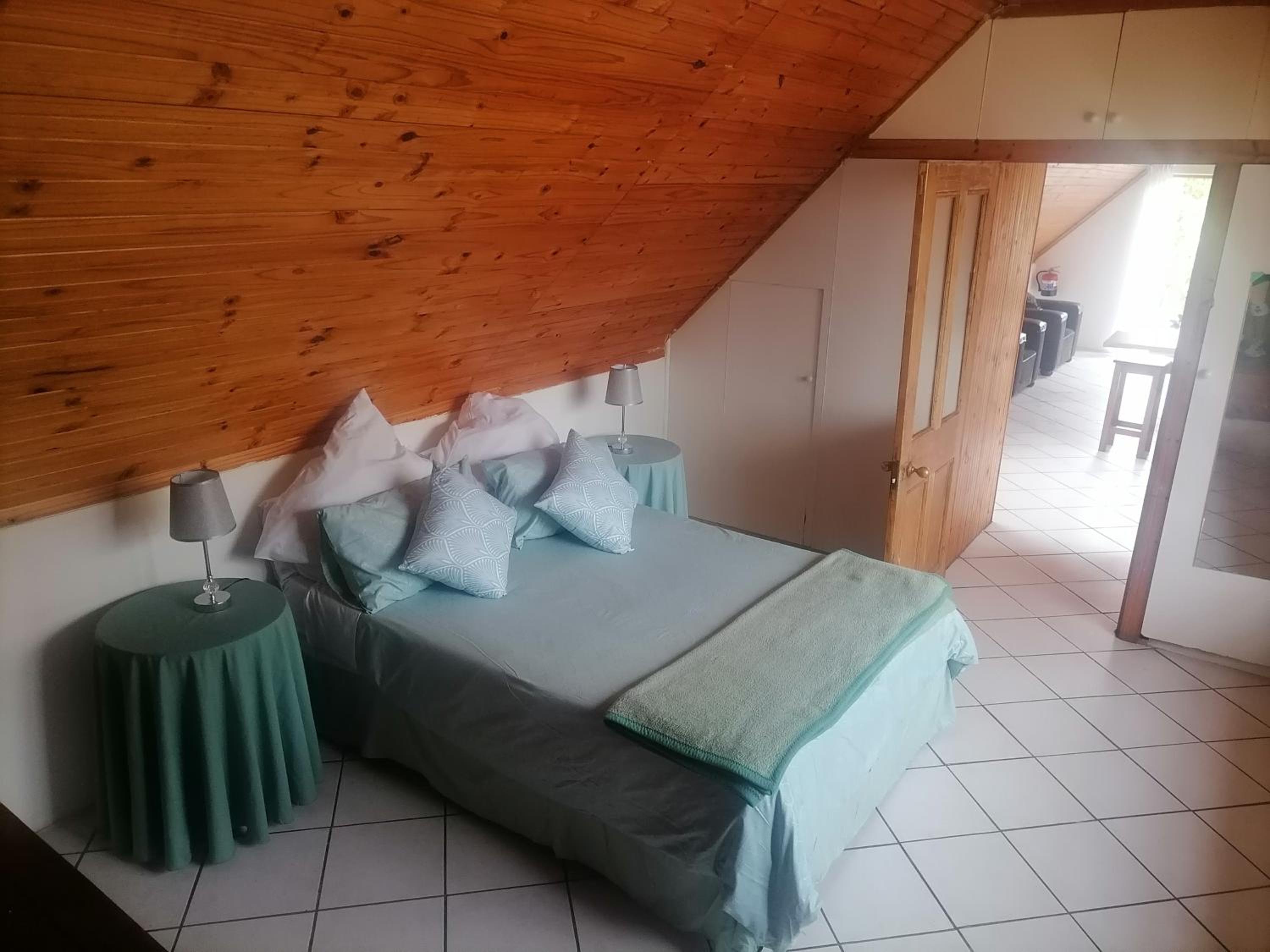 Family Room with Balcony photo 2