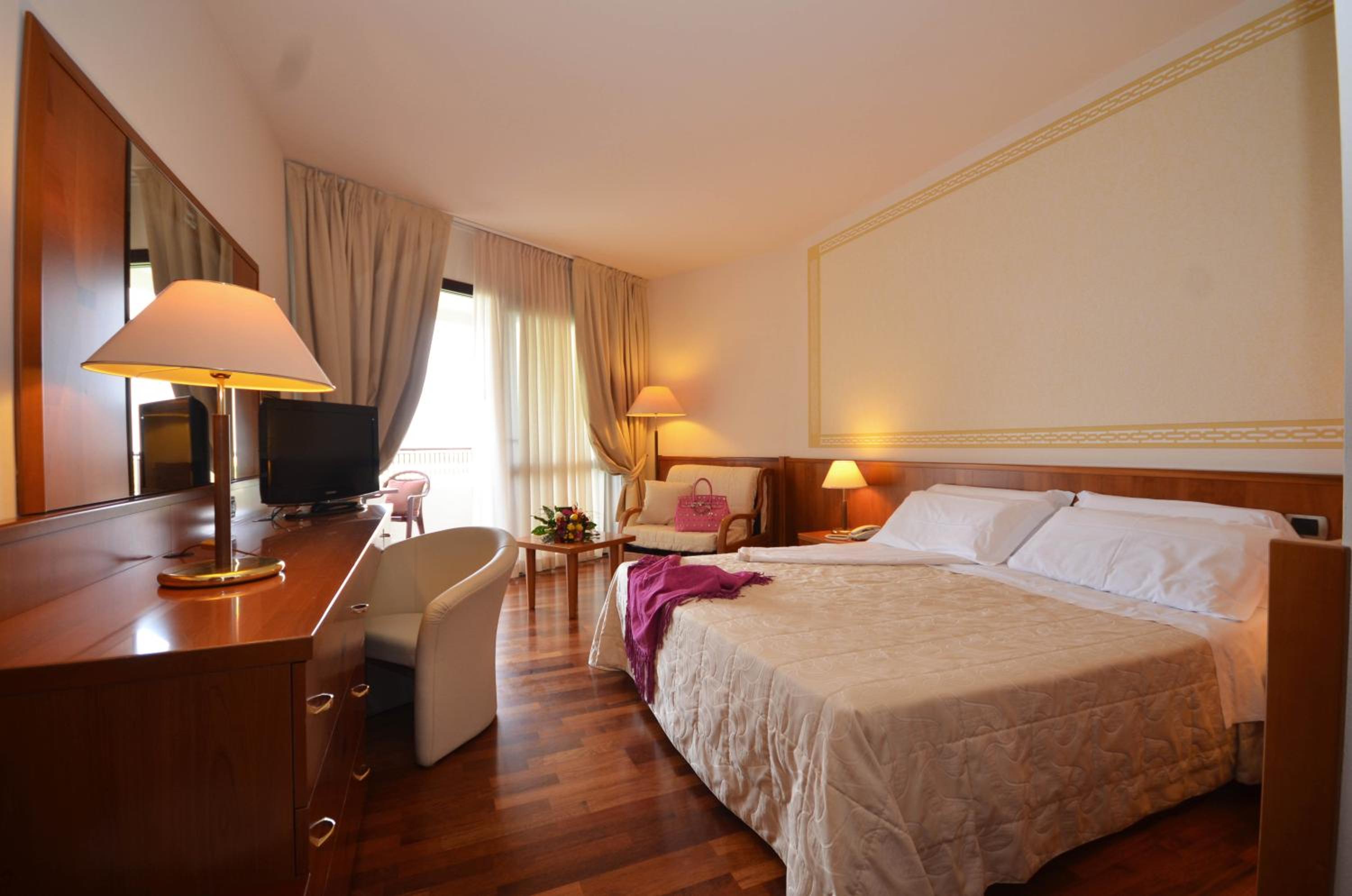 Single Room with Balcony photo 3