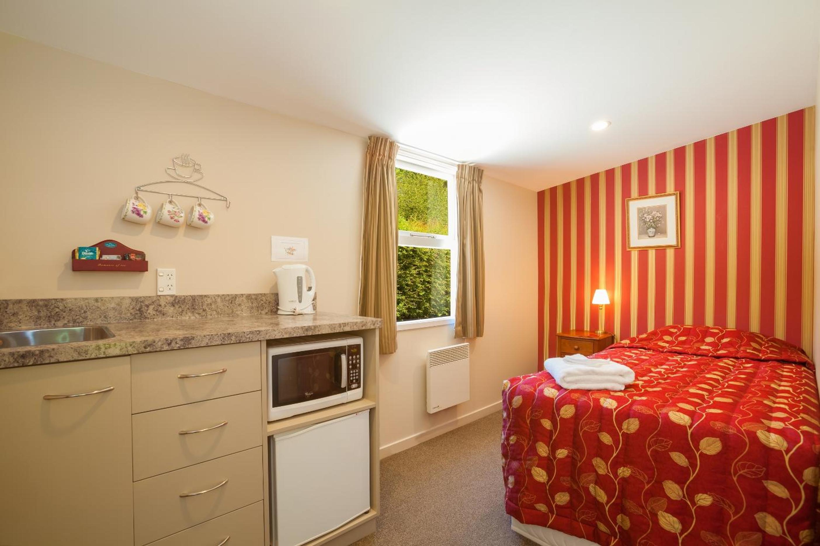 Standard Two-Bedroom Studio - Disability Access photo 3