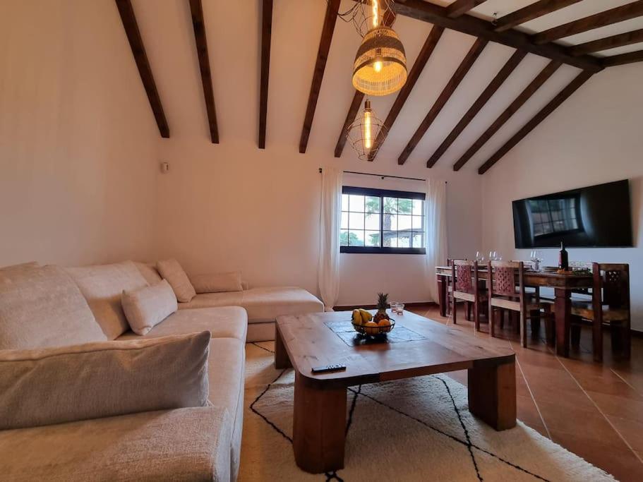 Three-Bedroom Villa photo 3