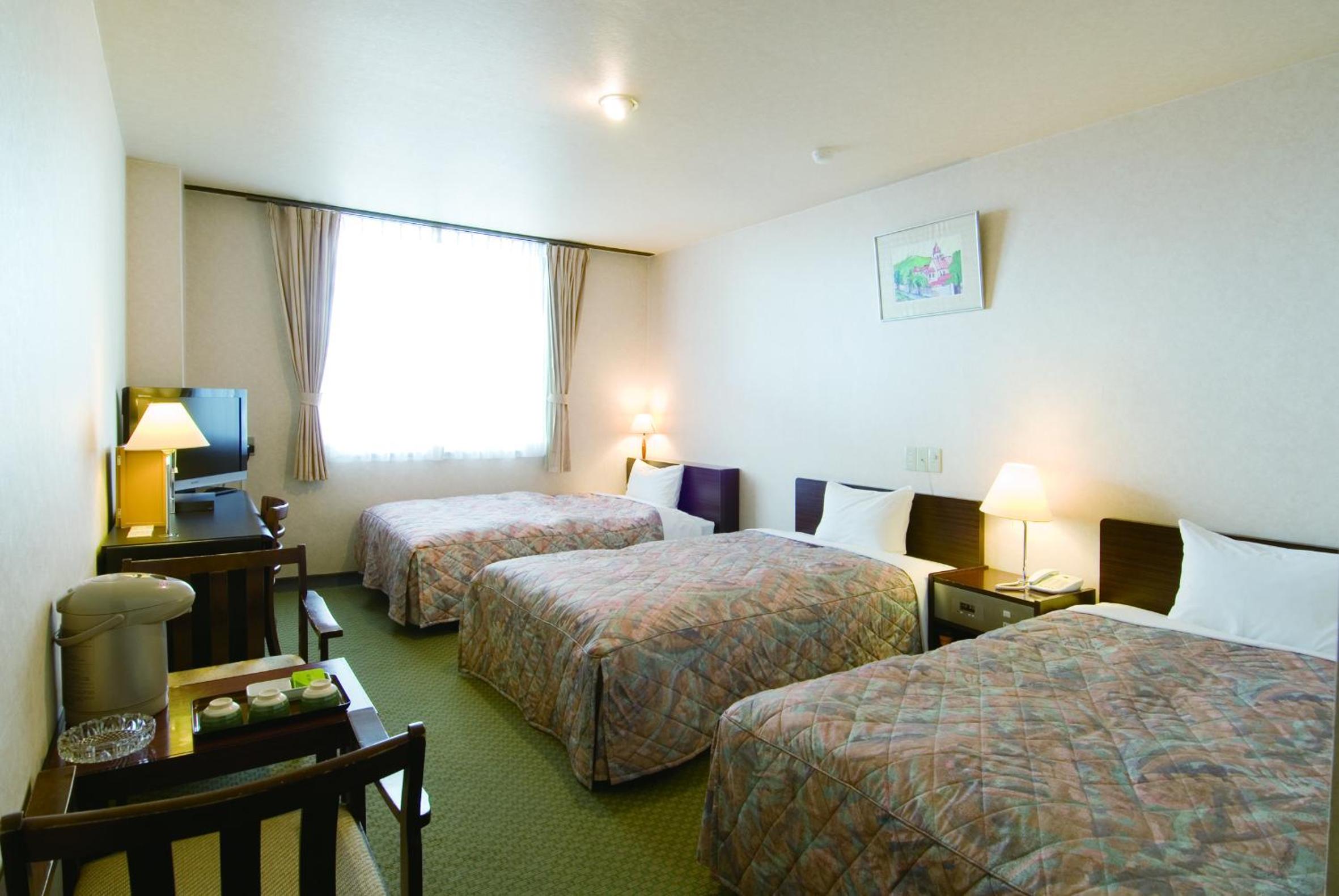 Triple Room - Non-Smoking photo 3