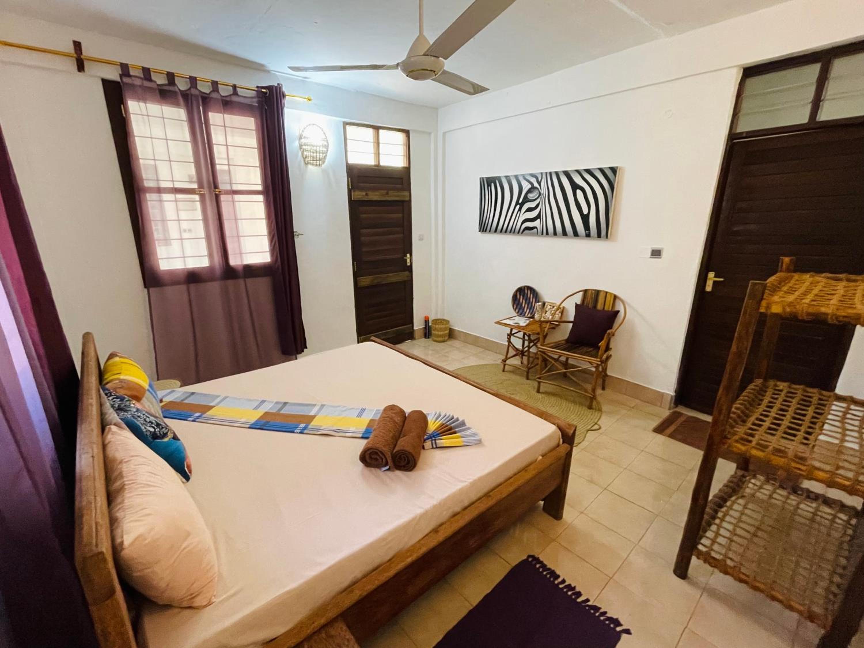 Standard King Room - Photo 2