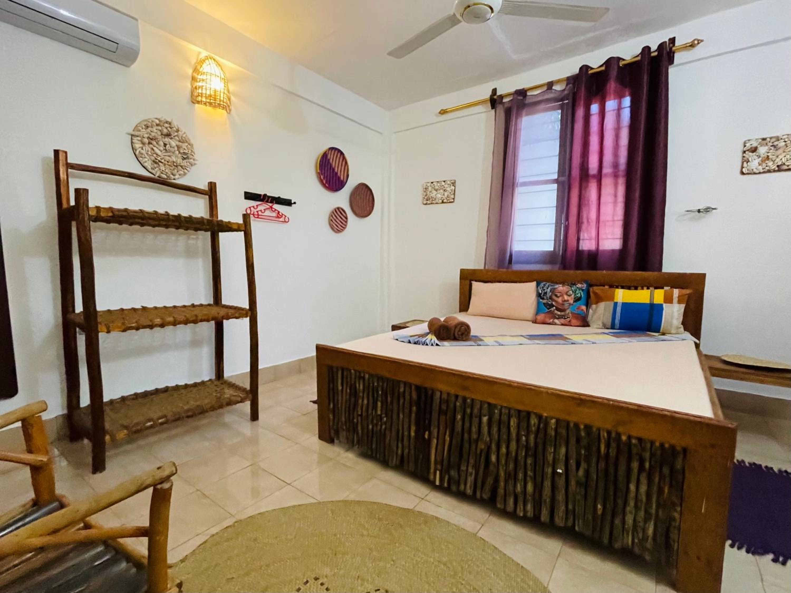 Standard King Room - Photo 4