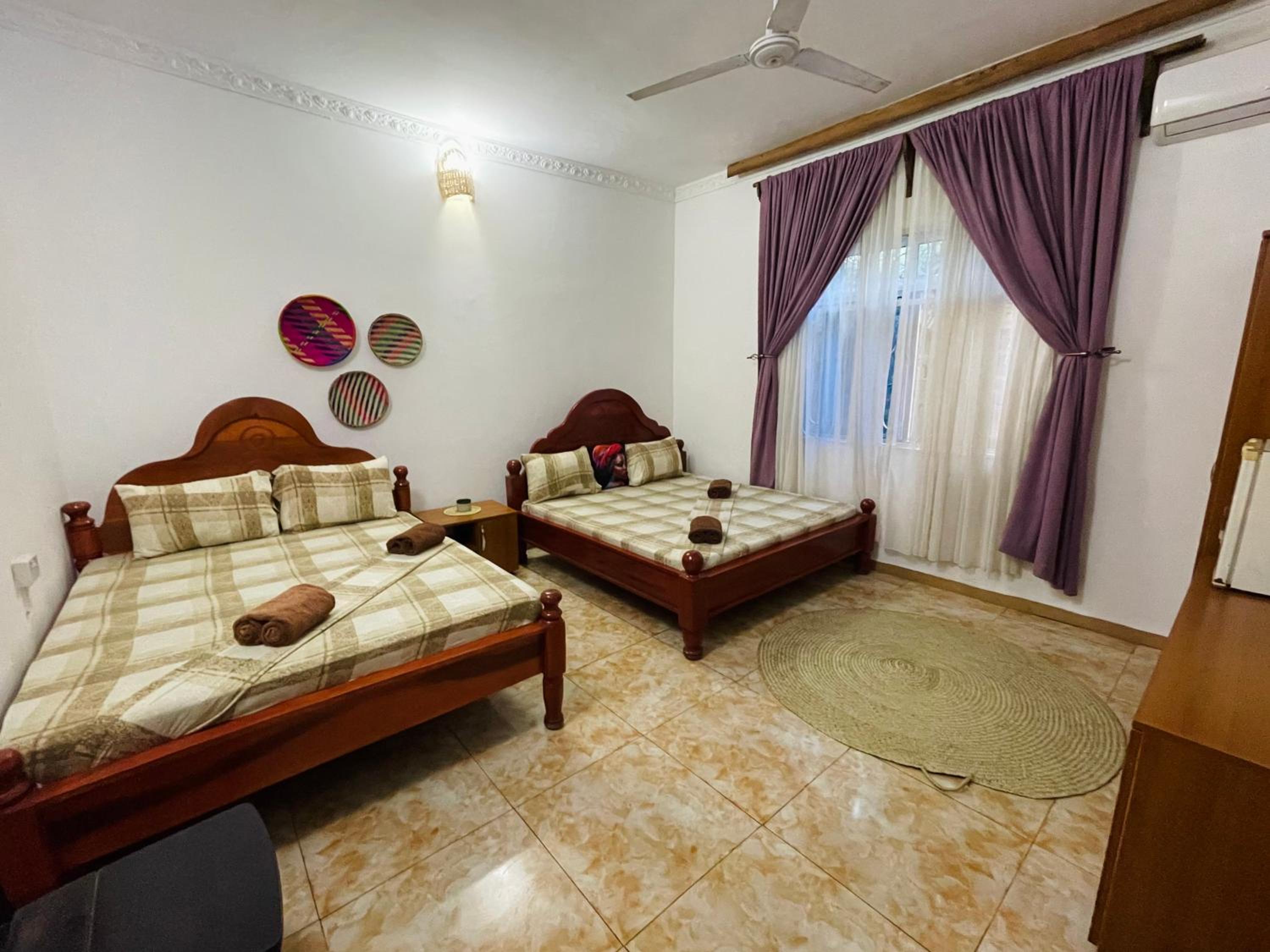 Family Room - Photo 5