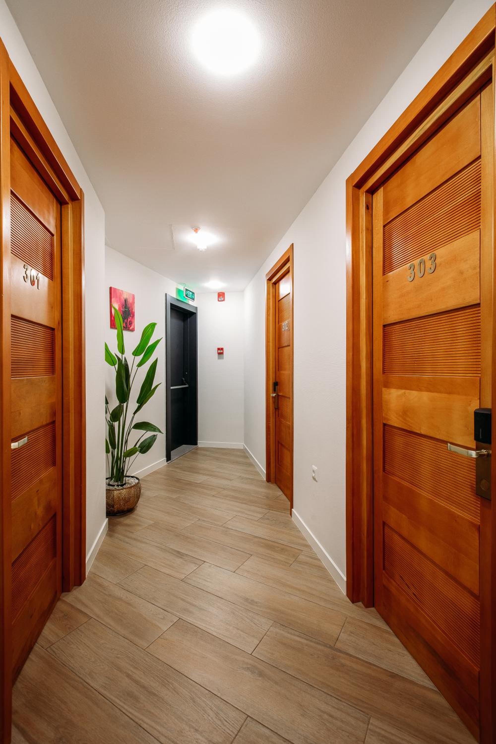 Family Room - Photo 21