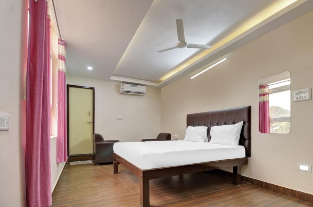 Deluxe Room (2 Adults + 1 Child) photo 3