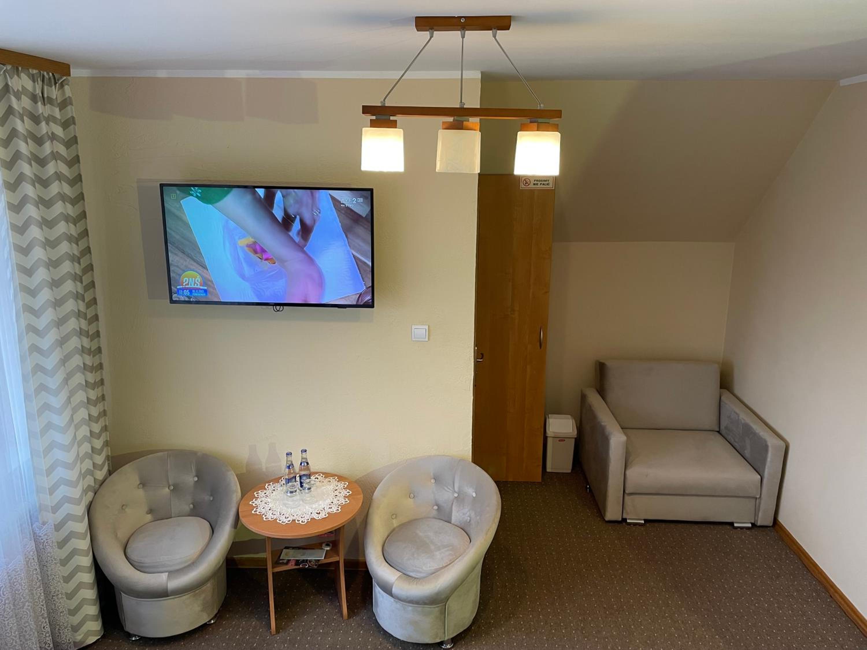 Double Room with Balcony - Photo 1