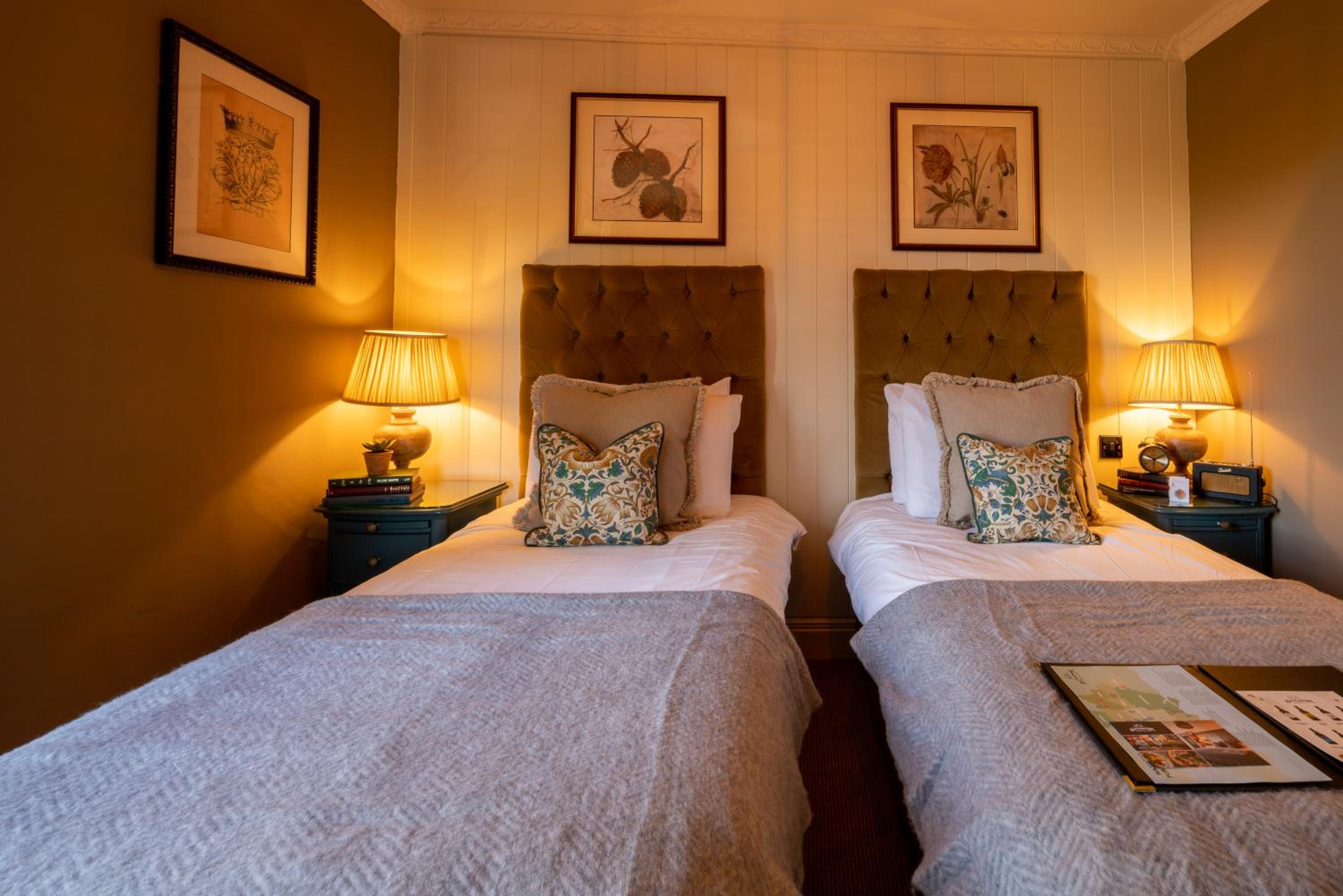 Superior Twin Room photo 2