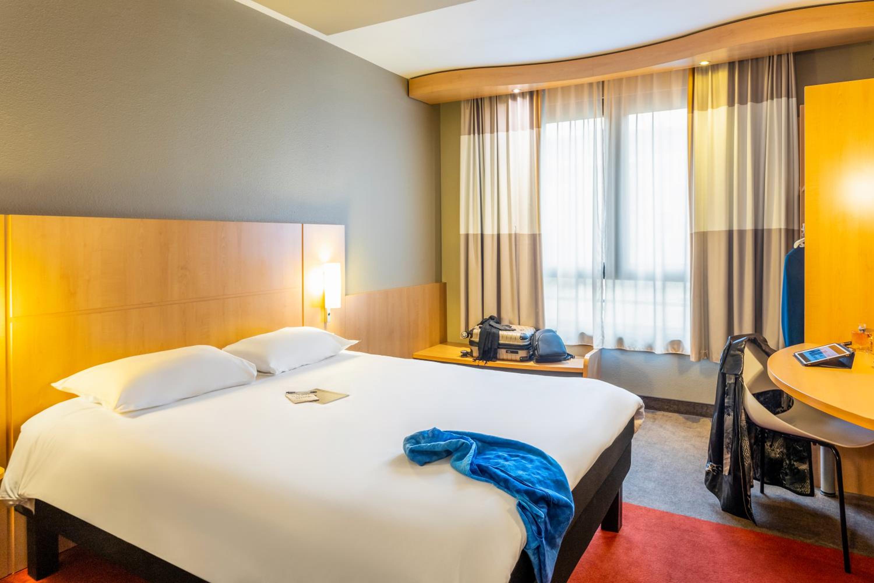 Double Room - Photo 7