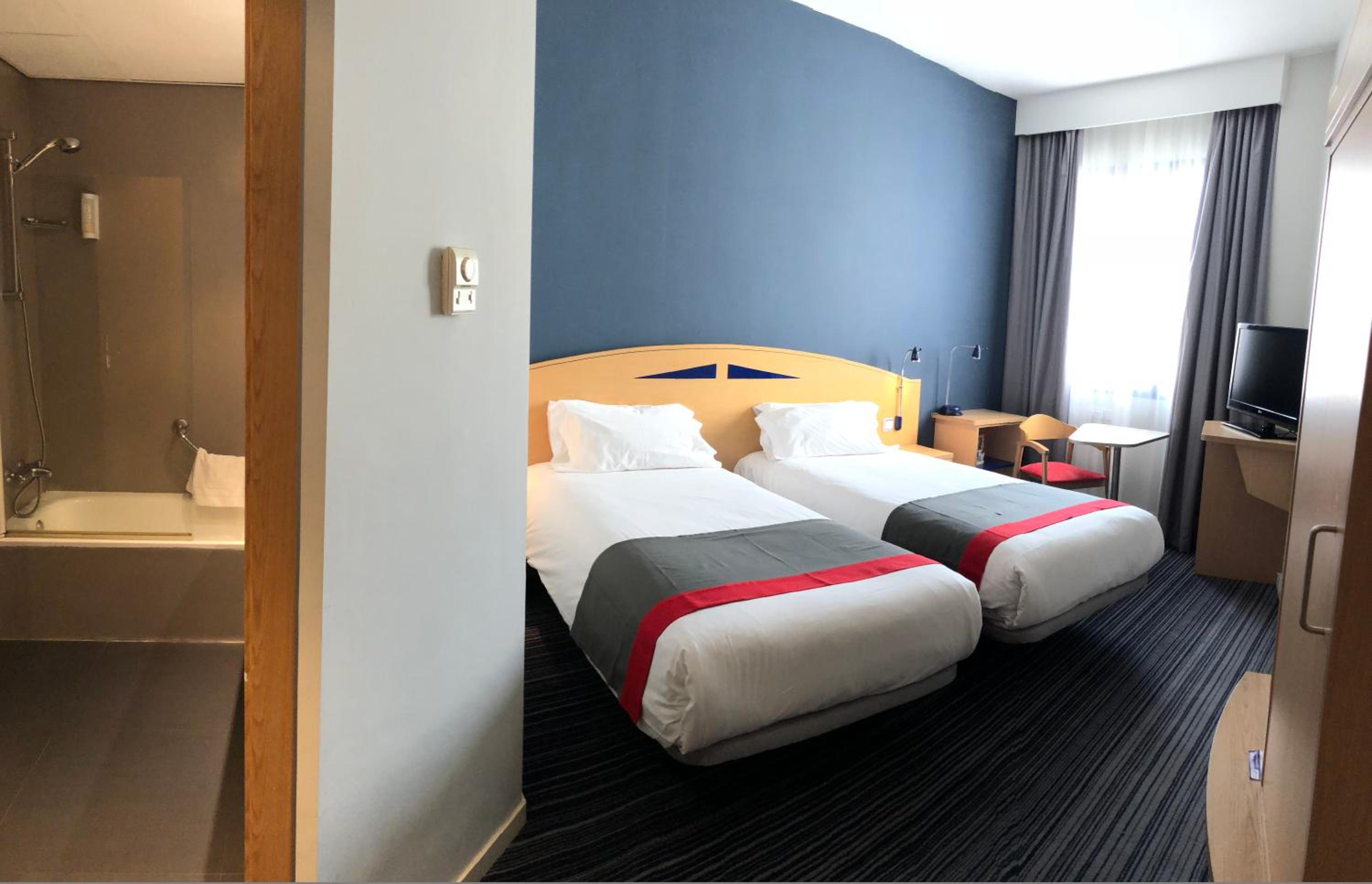 Standard Twin Room - Free Breakfast - Photo 1