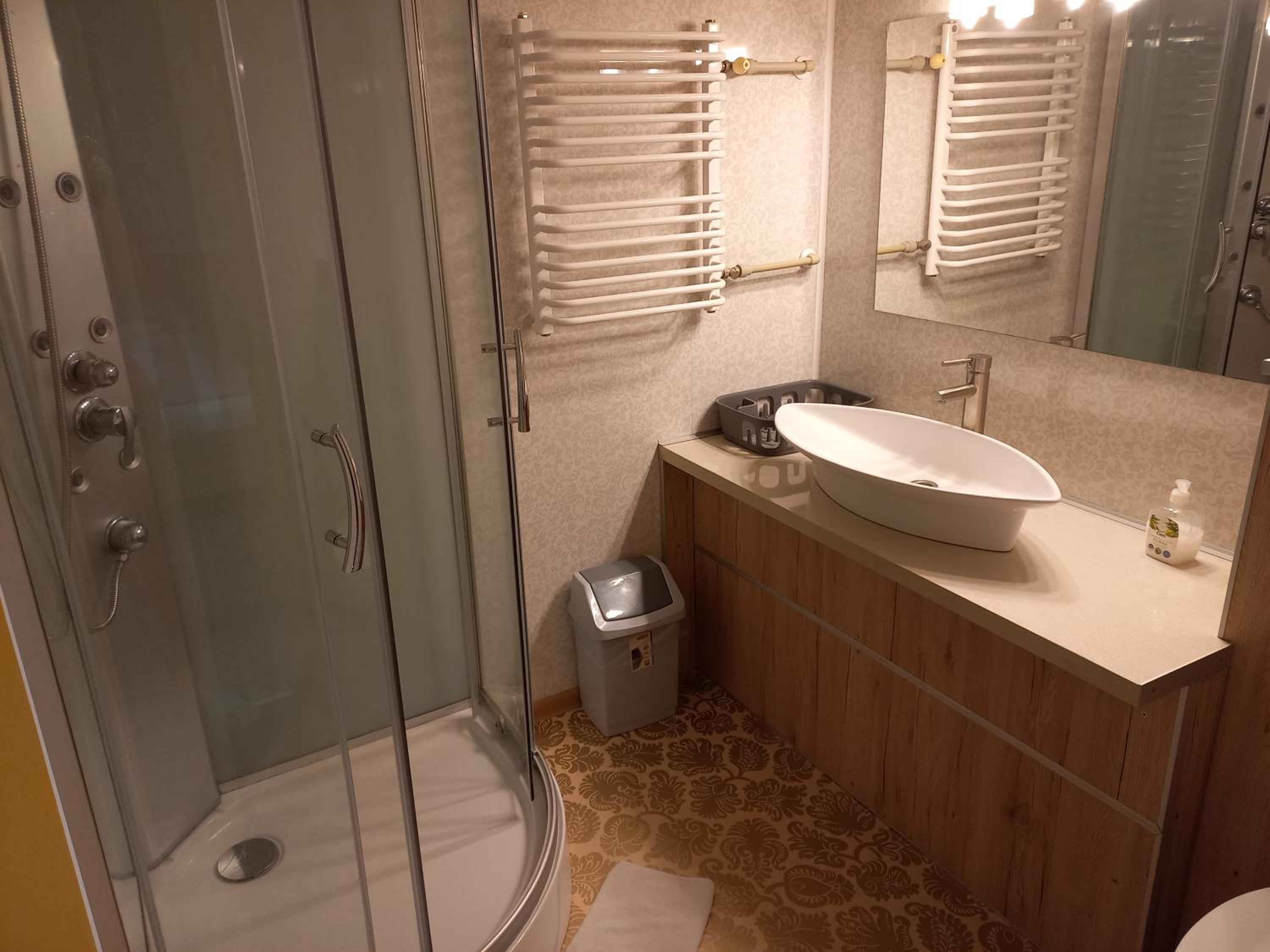 Deluxe King Room photo 3