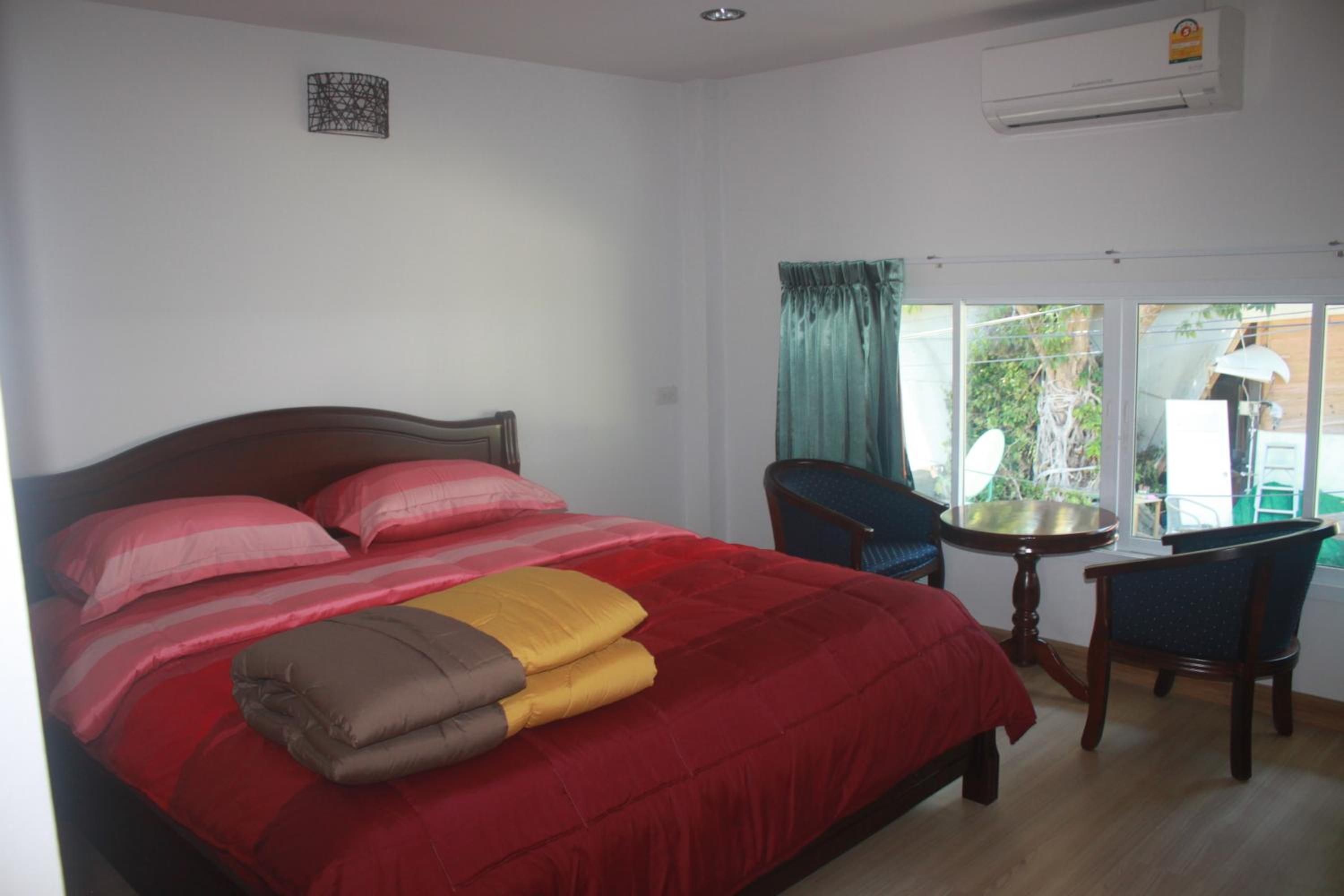 Budget Double Room - Photo 3