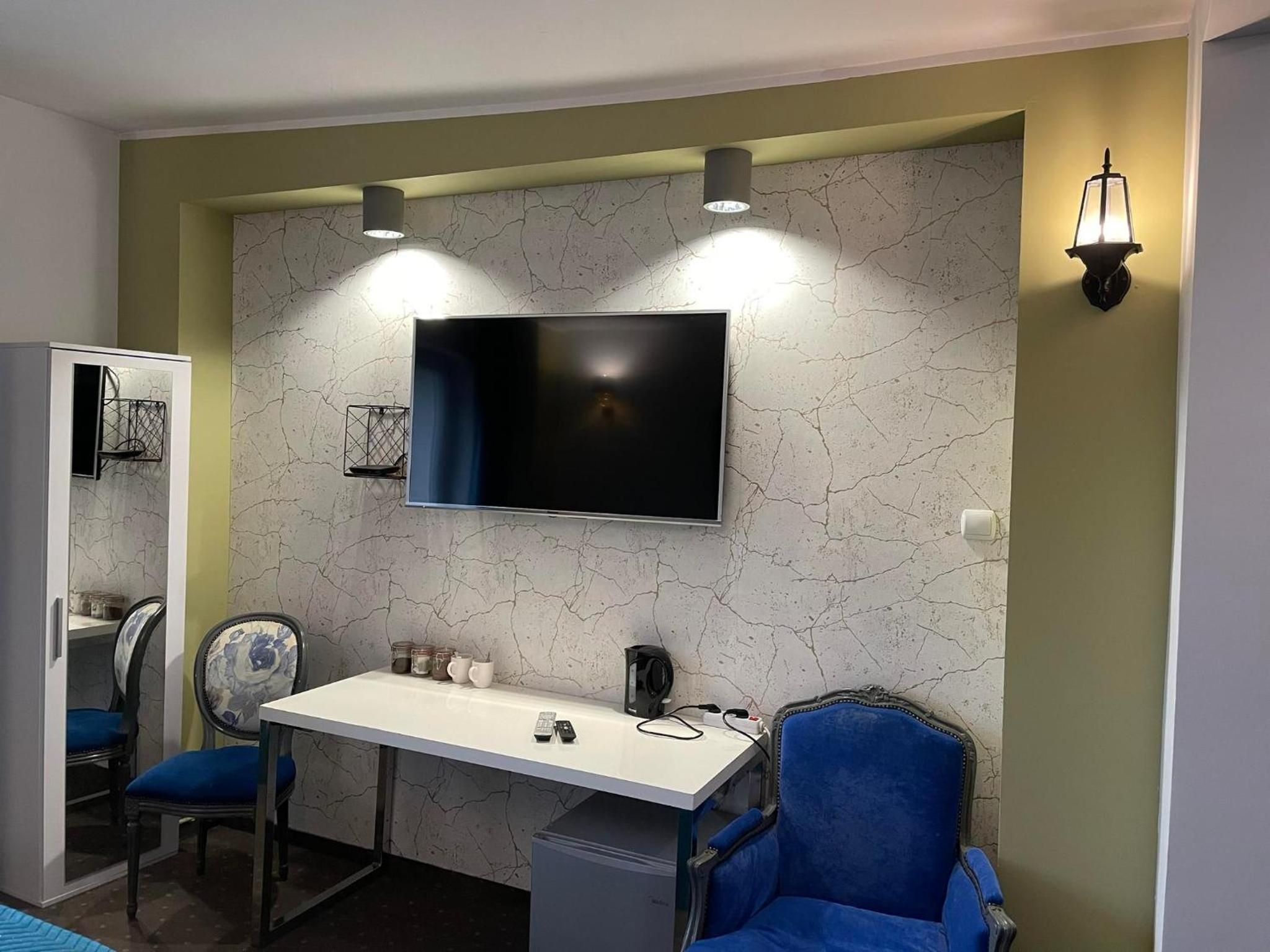 Queen Room - Photo 6