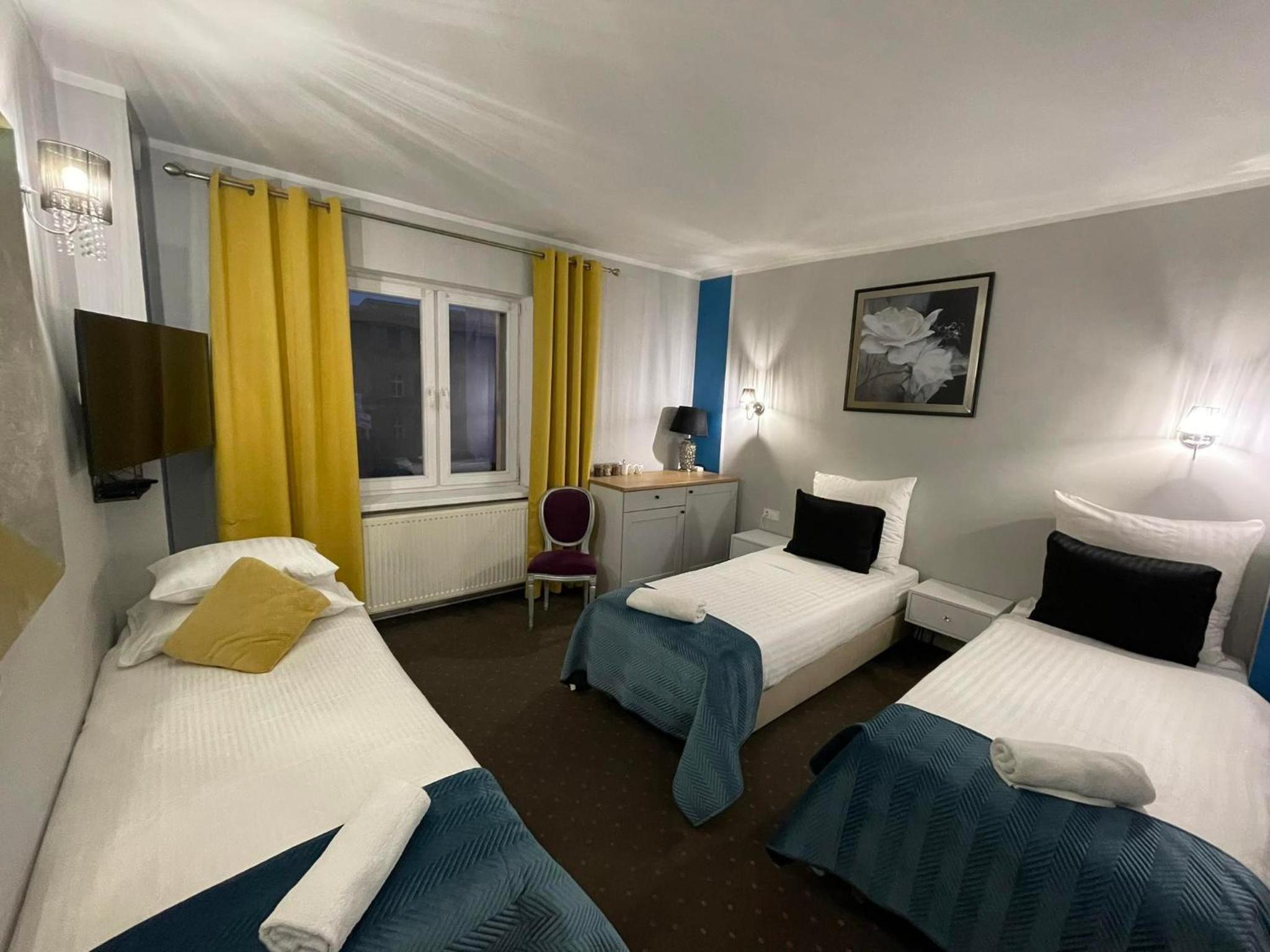 Quadruple Room - Photo 2