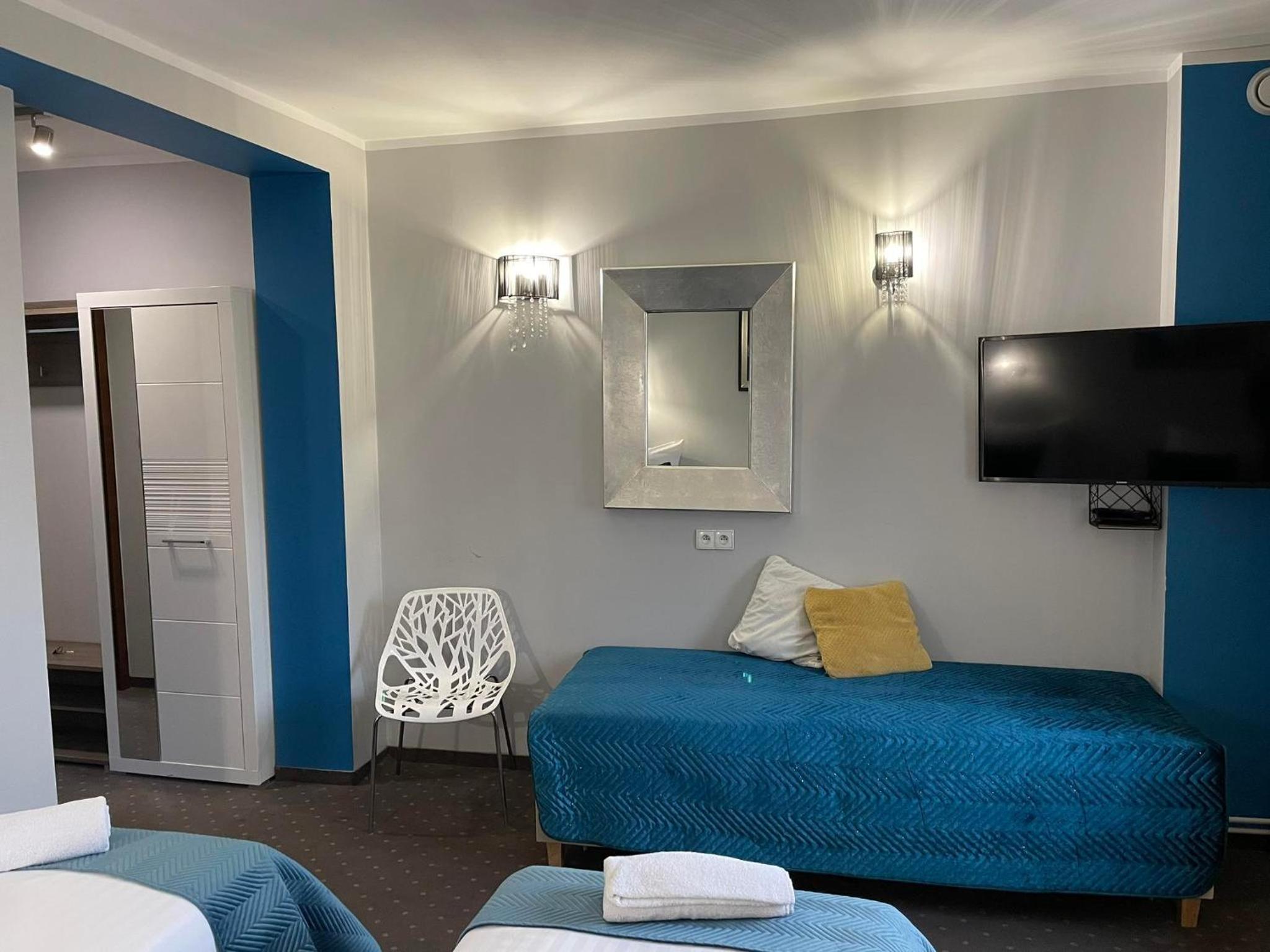 Triple Room with Bathroom - Photo 4