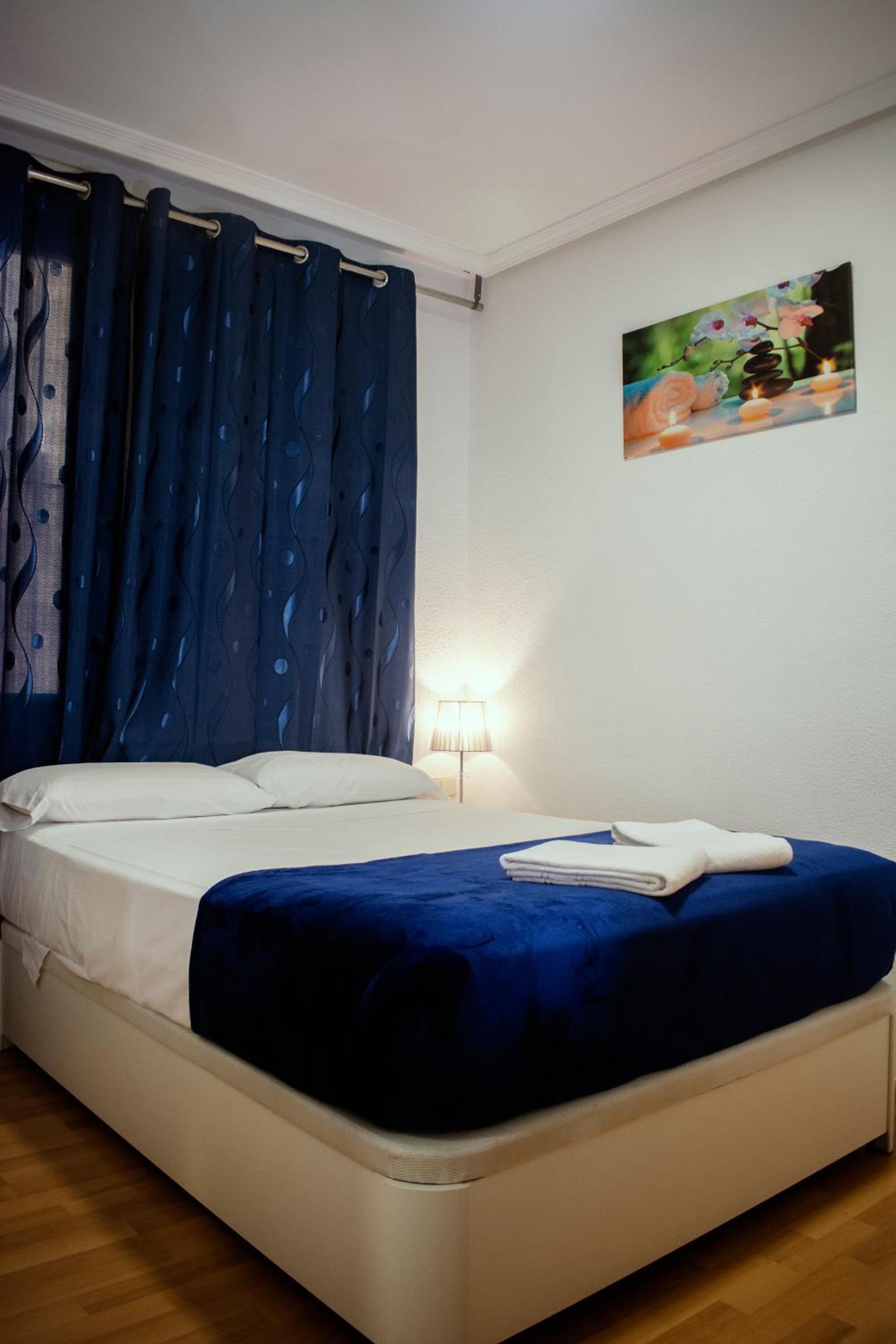 Double Room with Private Bathroom - Photo 1